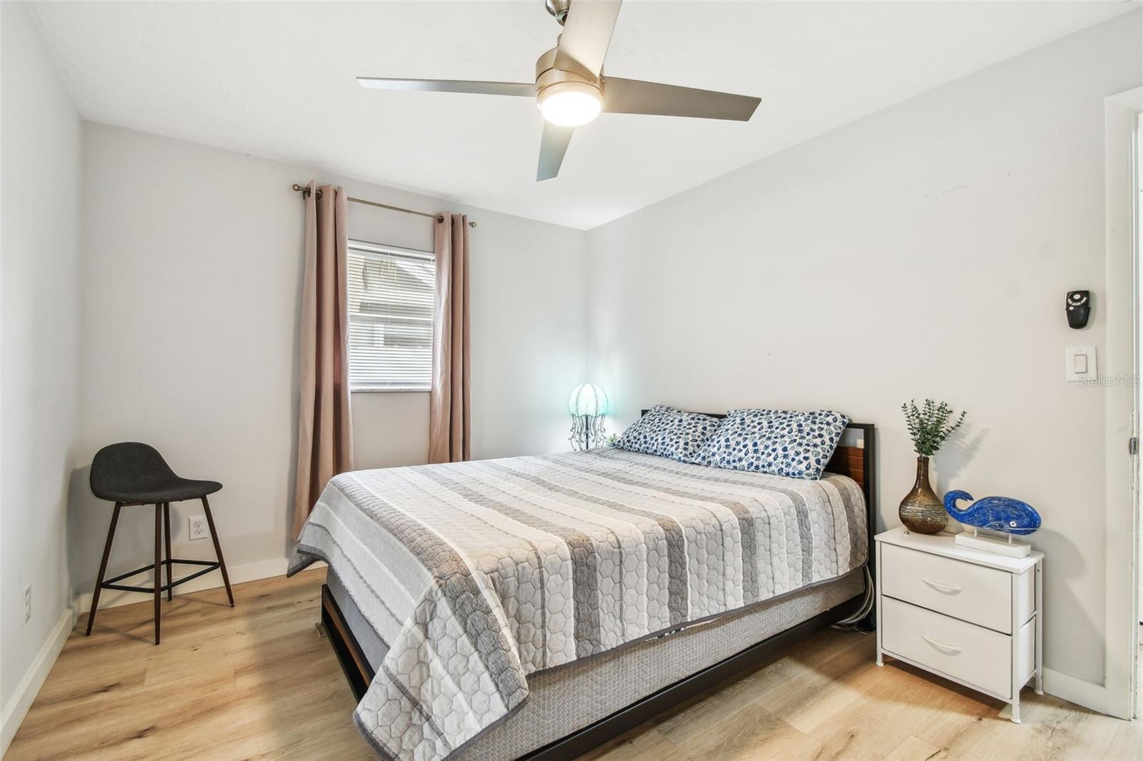 Image 27 of 67 For 4535 33rd Avenue N