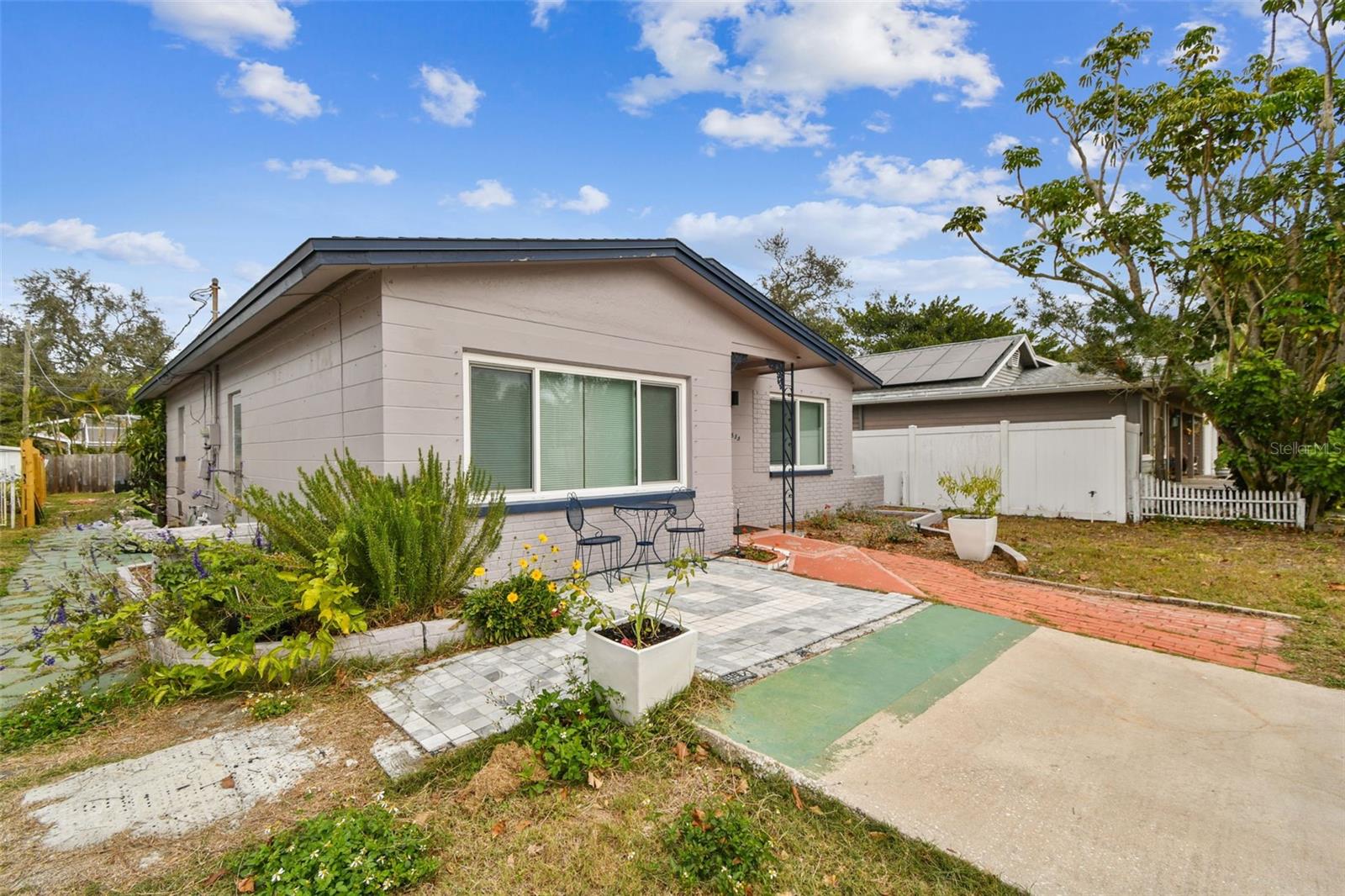 Image 3 of 67 For 4535 33rd Avenue N