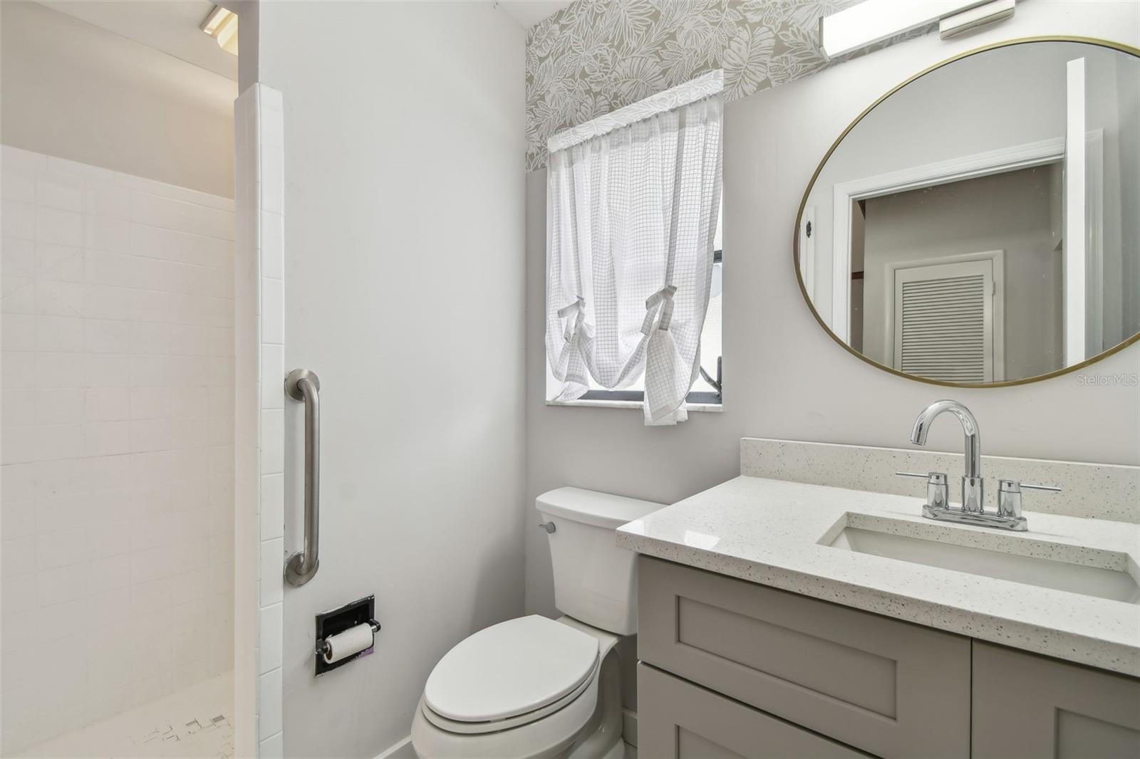 Image 30 of 67 For 4535 33rd Avenue N