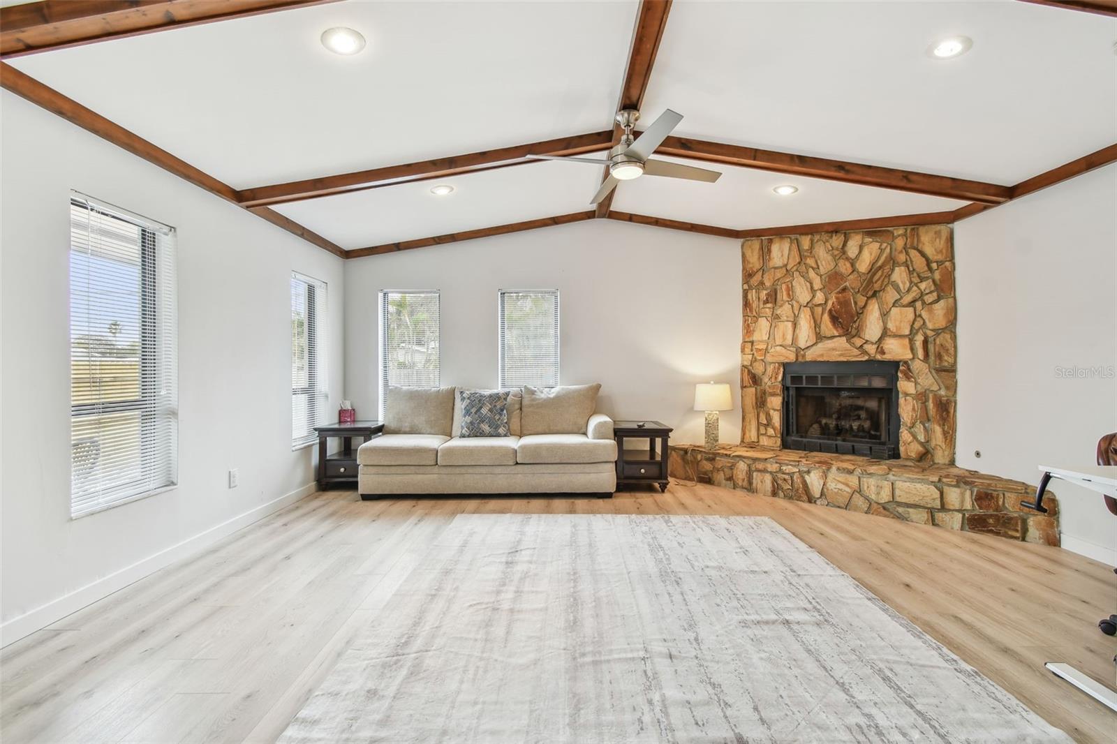 Image 32 of 67 For 4535 33rd Avenue N