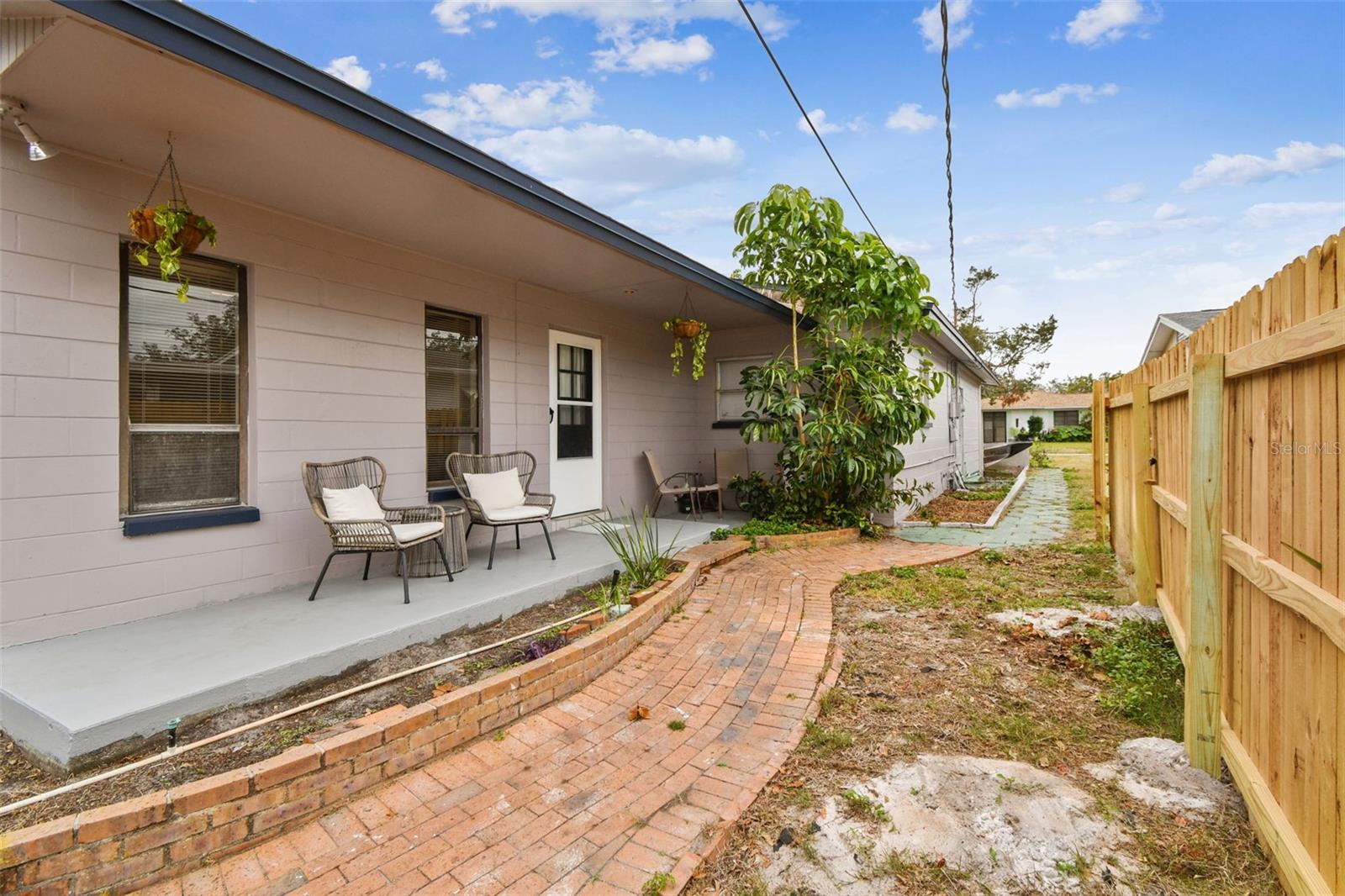 Image 39 of 67 For 4535 33rd Avenue N