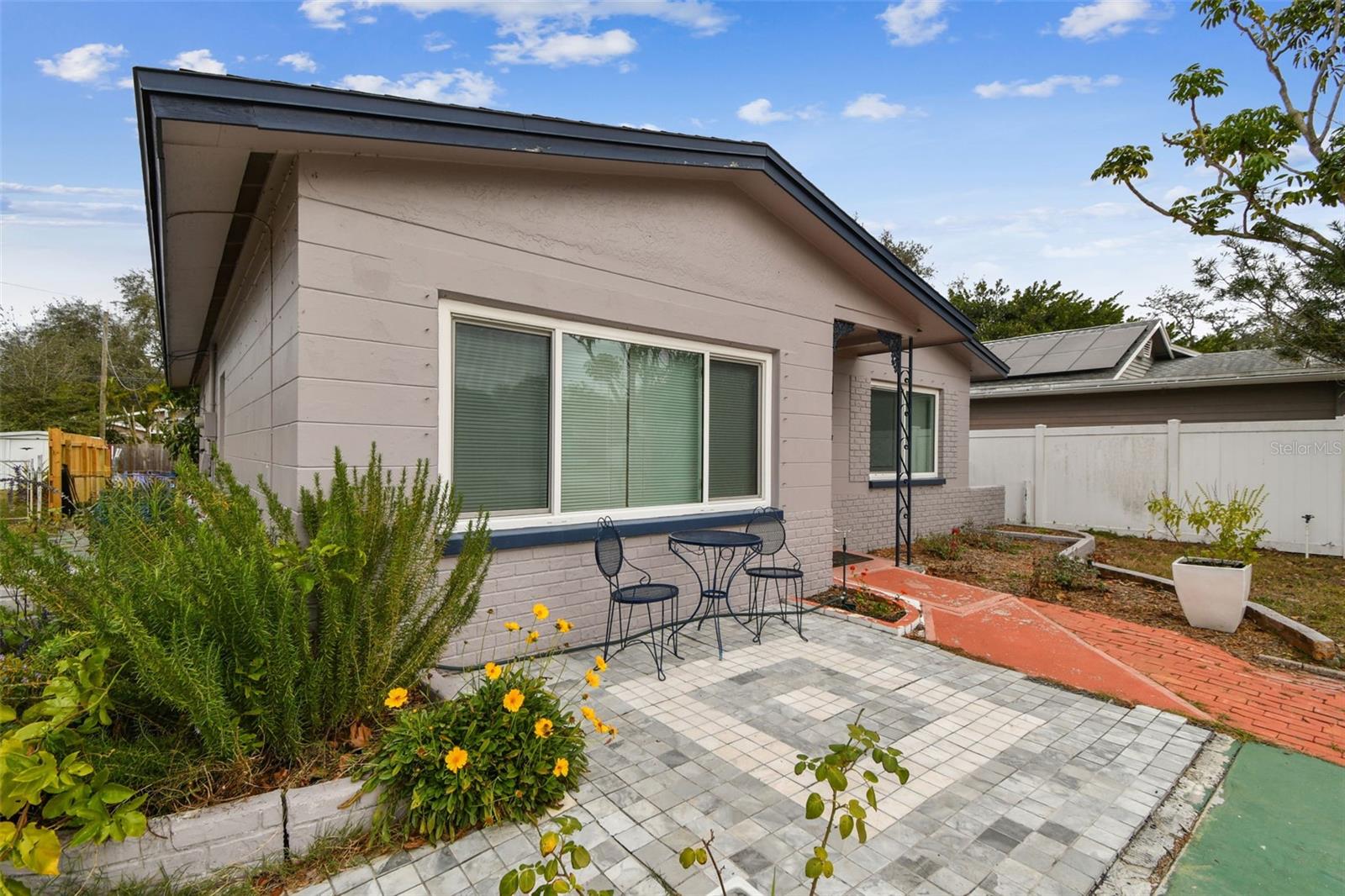Image 4 of 67 For 4535 33rd Avenue N