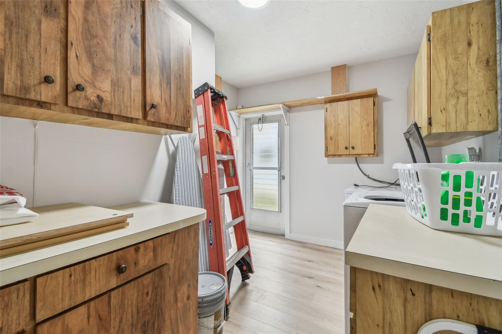 Image 47 of 67 For 4535 33rd Avenue N