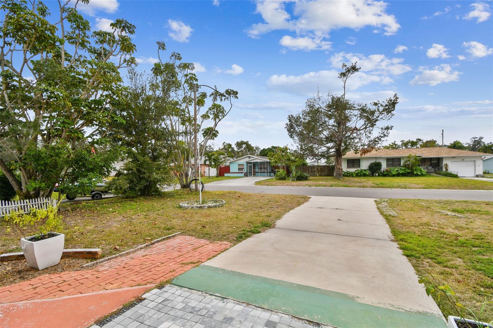 Image 6 of 67 For 4535 33rd Avenue N