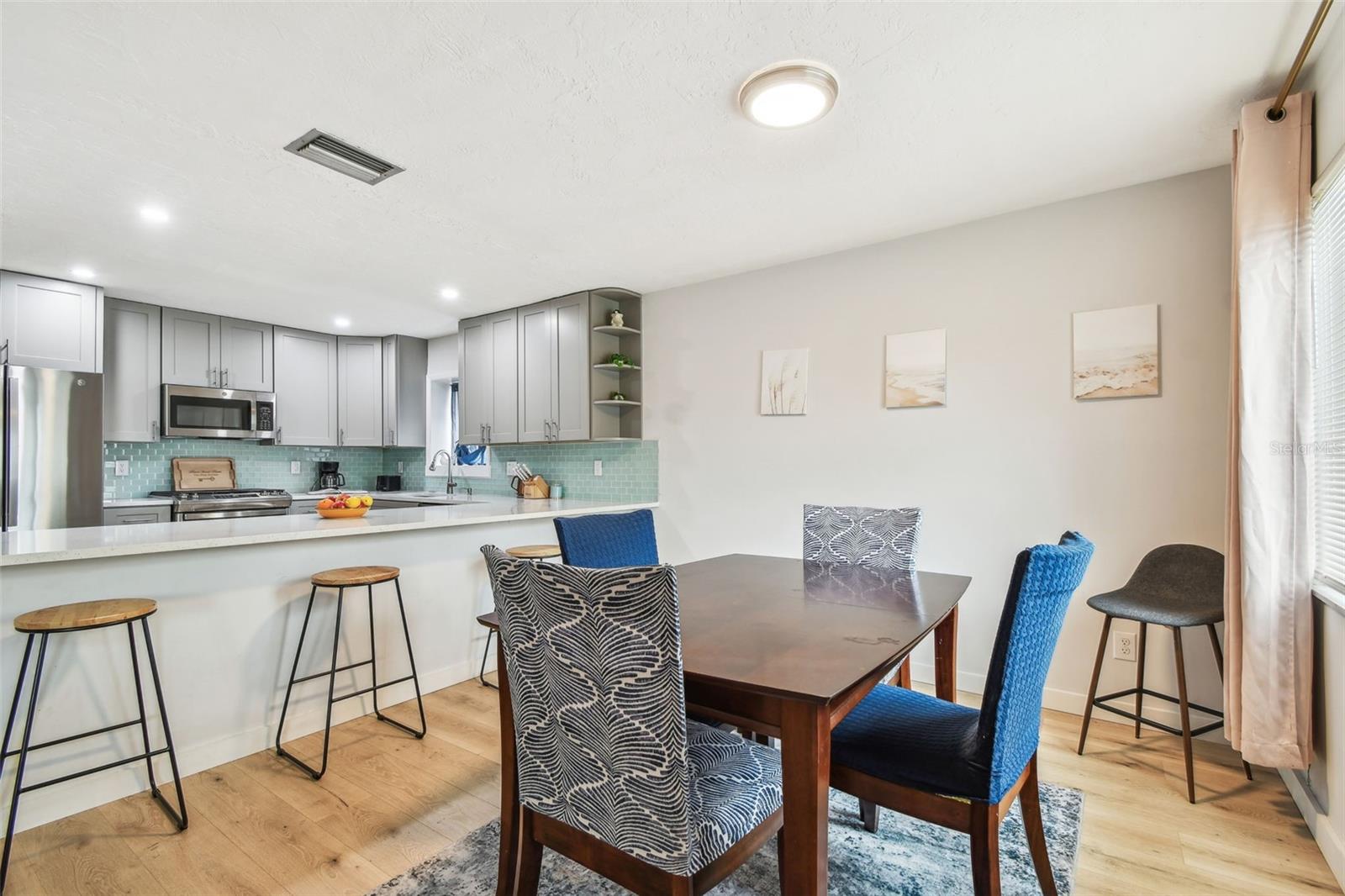 Image 8 of 67 For 4535 33rd Avenue N