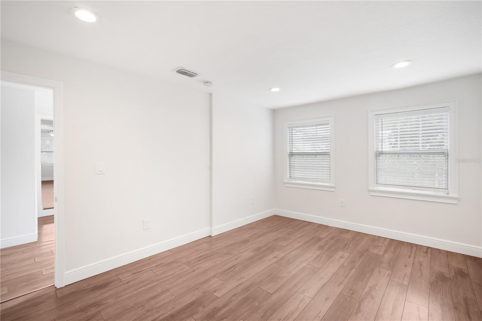 Image 18 of 23 For 4516 21st Street N