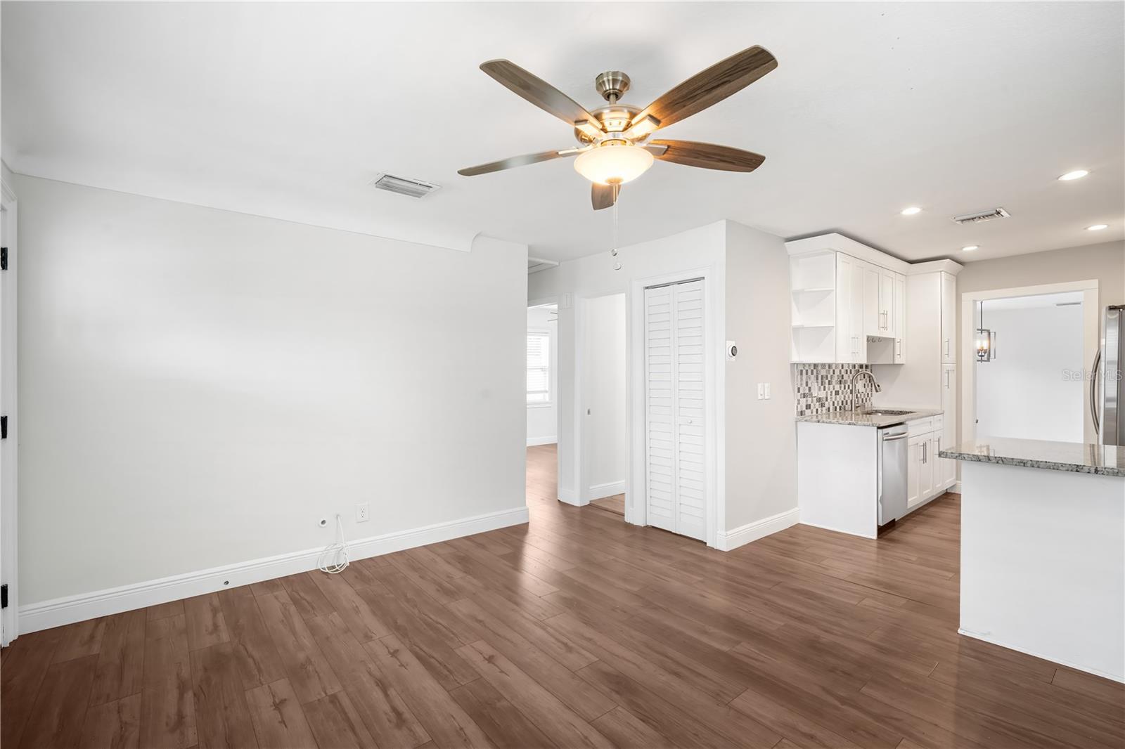 Image 5 of 23 For 4516 21st Street N