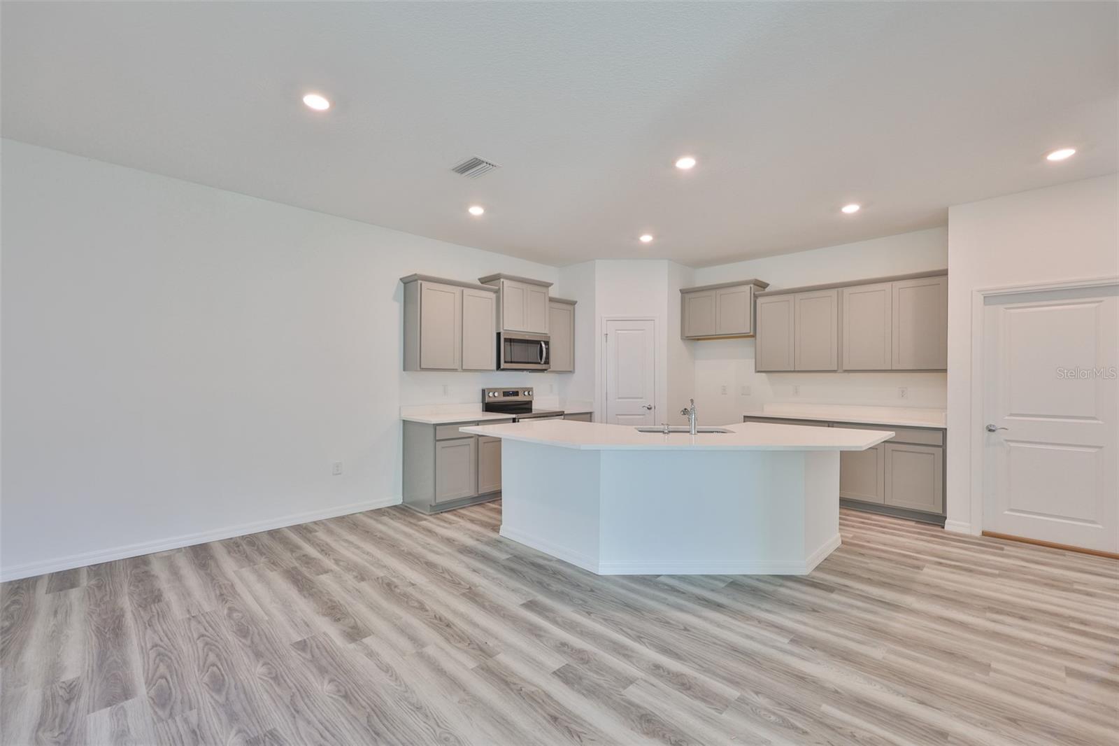 Image 9 of 51 For 4021 Westwood Fields Loop