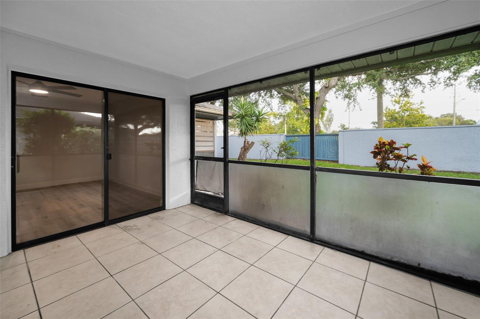 Image 39 of 82 For 2721 Countryside Boulevard 105