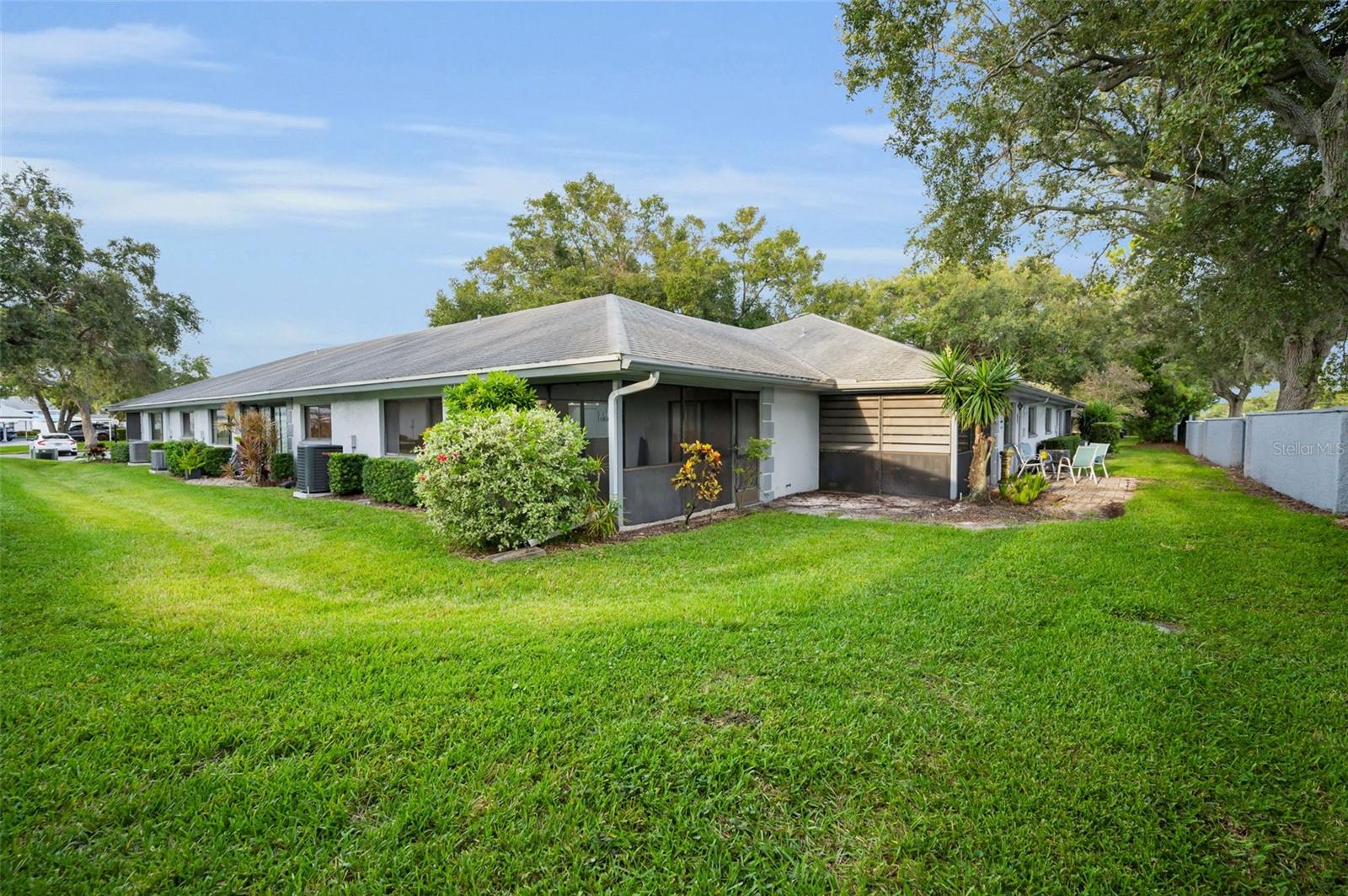 Image 41 of 82 For 2721 Countryside Boulevard 105