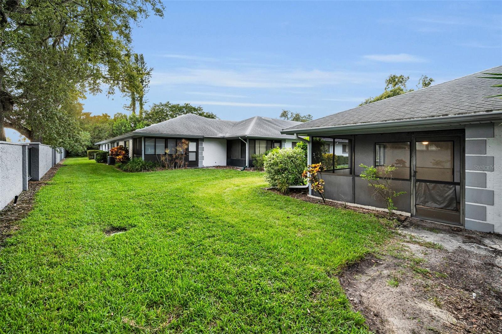 Image 44 of 82 For 2721 Countryside Boulevard 105