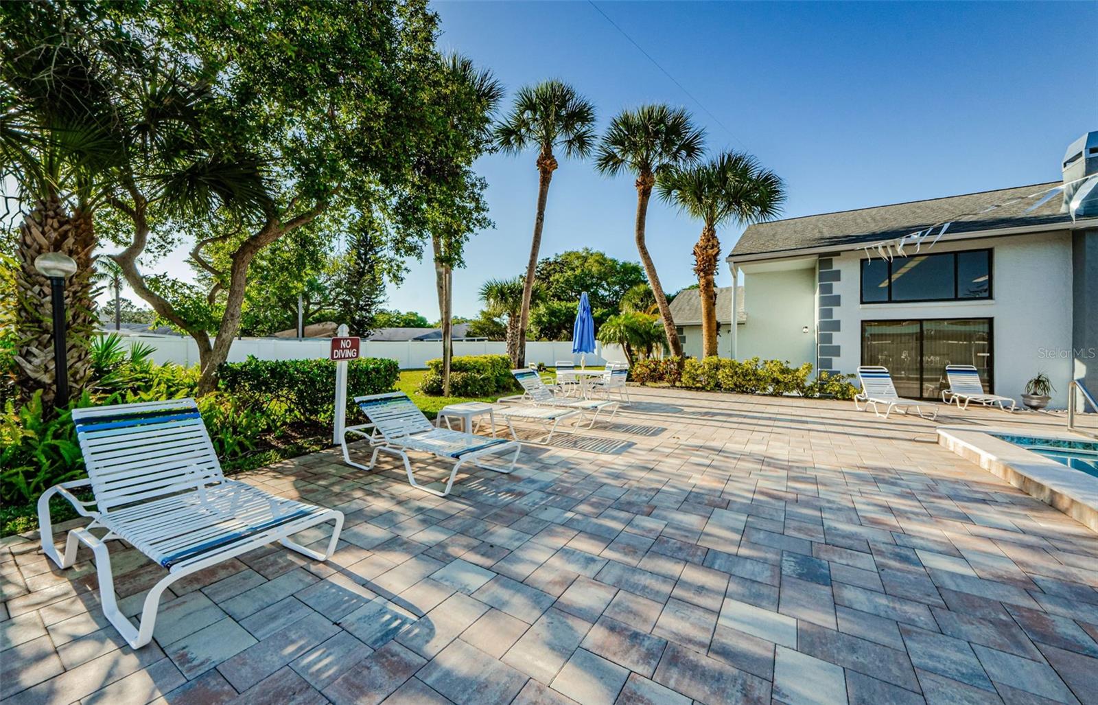 Image 60 of 82 For 2721 Countryside Boulevard 105