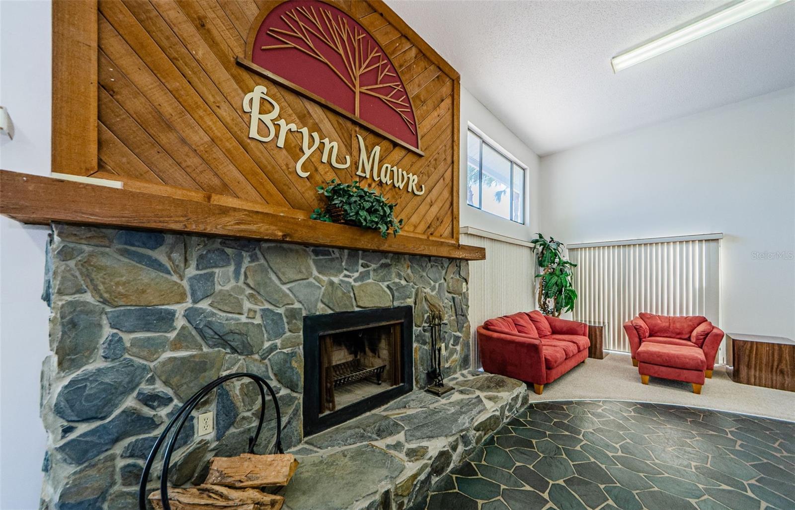 Image 71 of 82 For 2721 Countryside Boulevard 105
