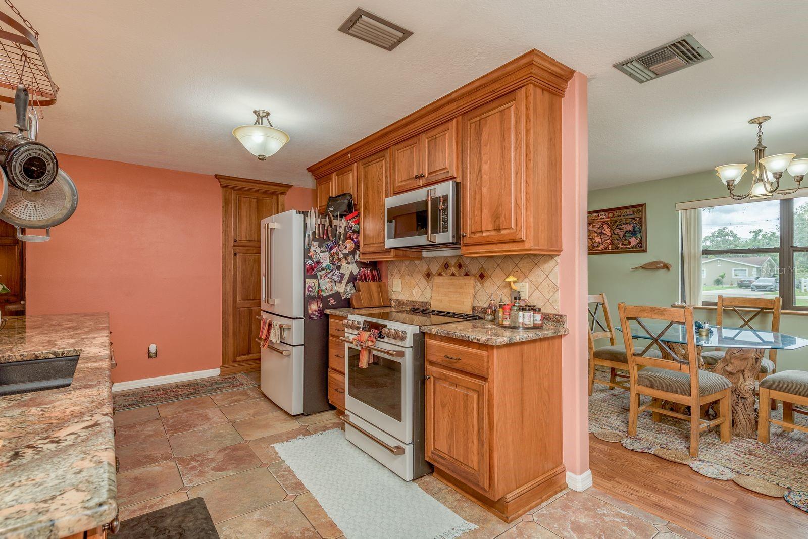 Image 6 of 32 For 11124 Church Drive