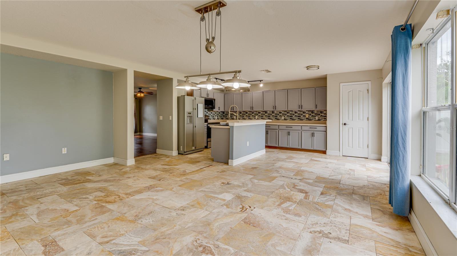 Image 5 of 27 For 10442 River Bream Drive