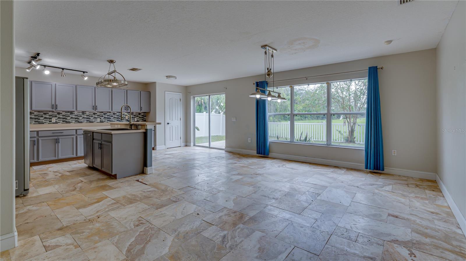 Image 7 of 27 For 10442 River Bream Drive