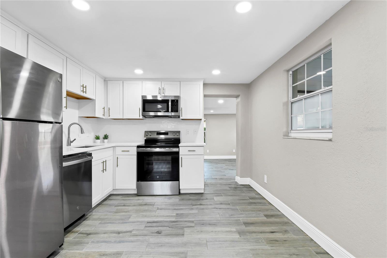 Image 7 of 23 For 7614 Alvina Street