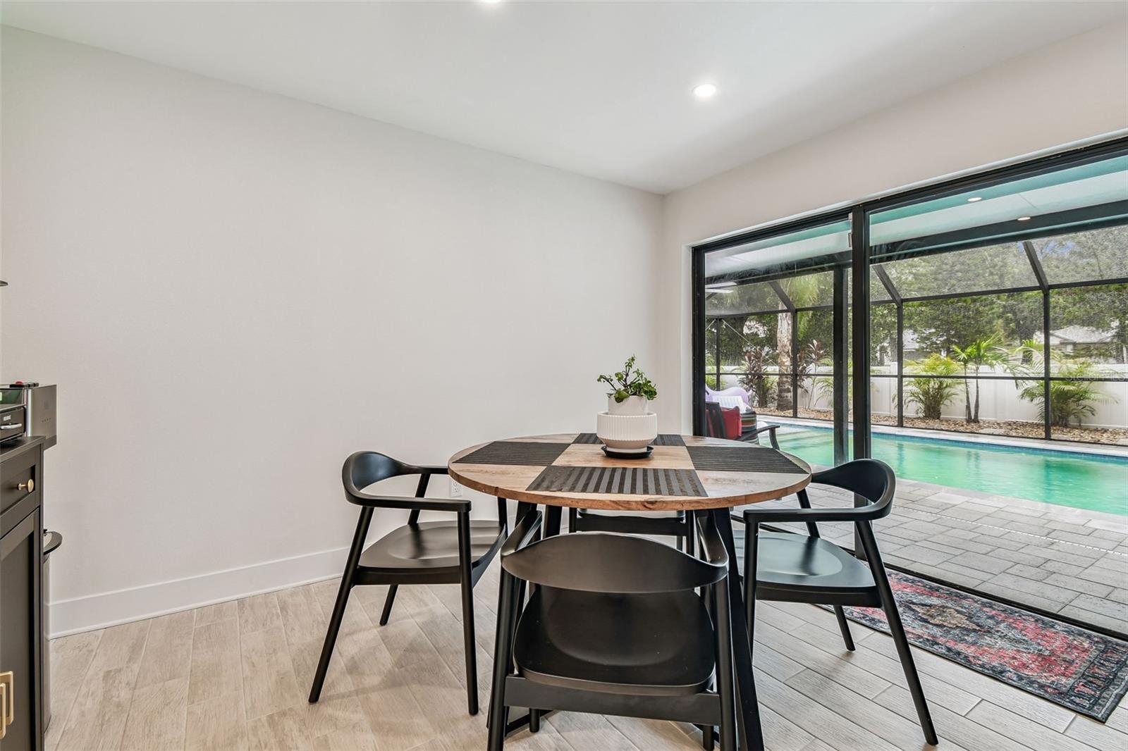 Image 18 of 84 For 15005 Sunglow Court