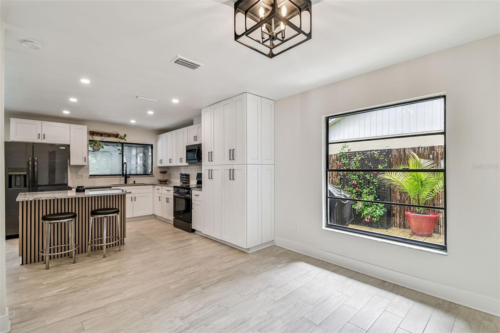 Image 23 of 84 For 15005 Sunglow Court