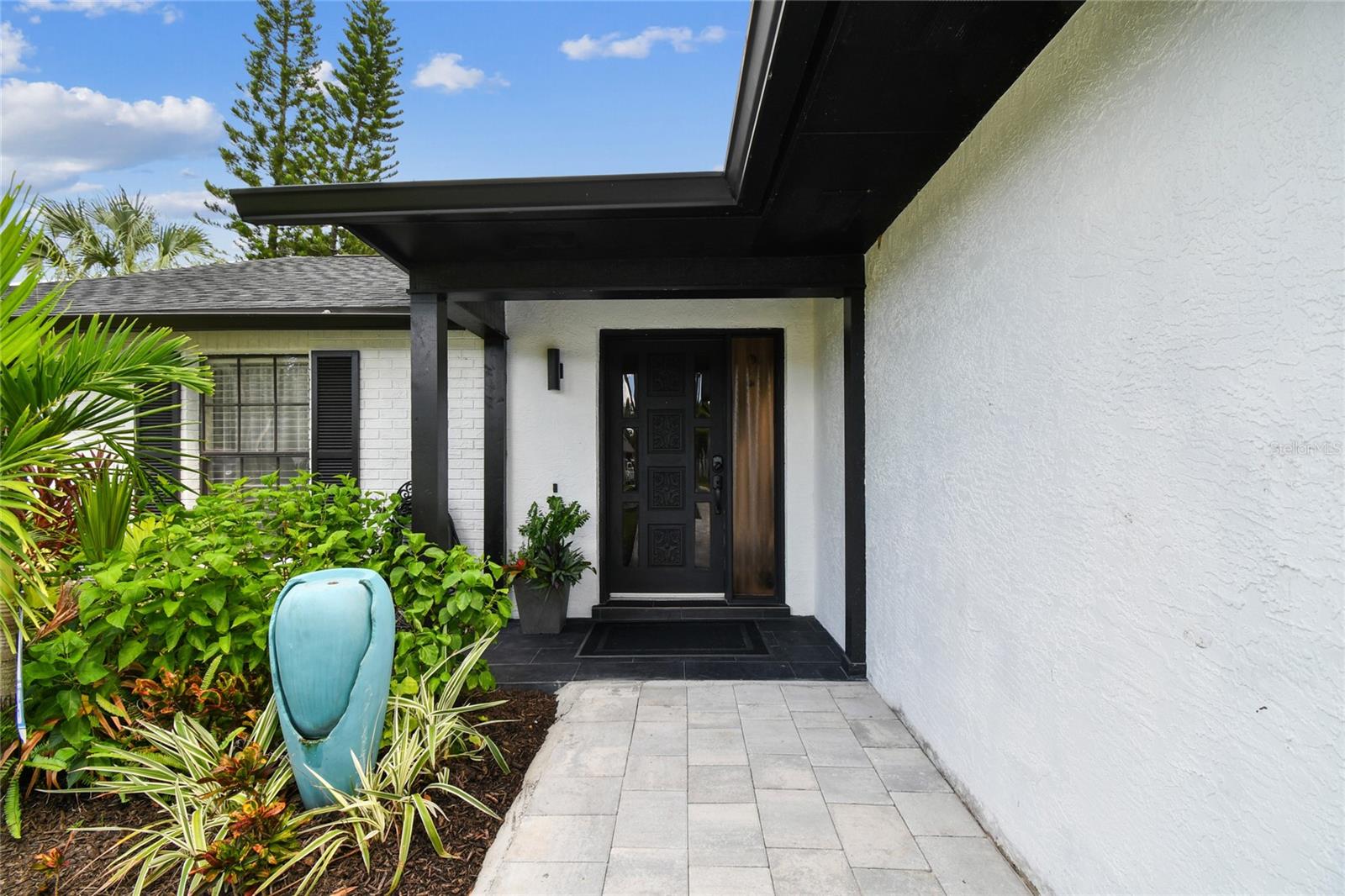 Image 4 of 84 For 15005 Sunglow Court
