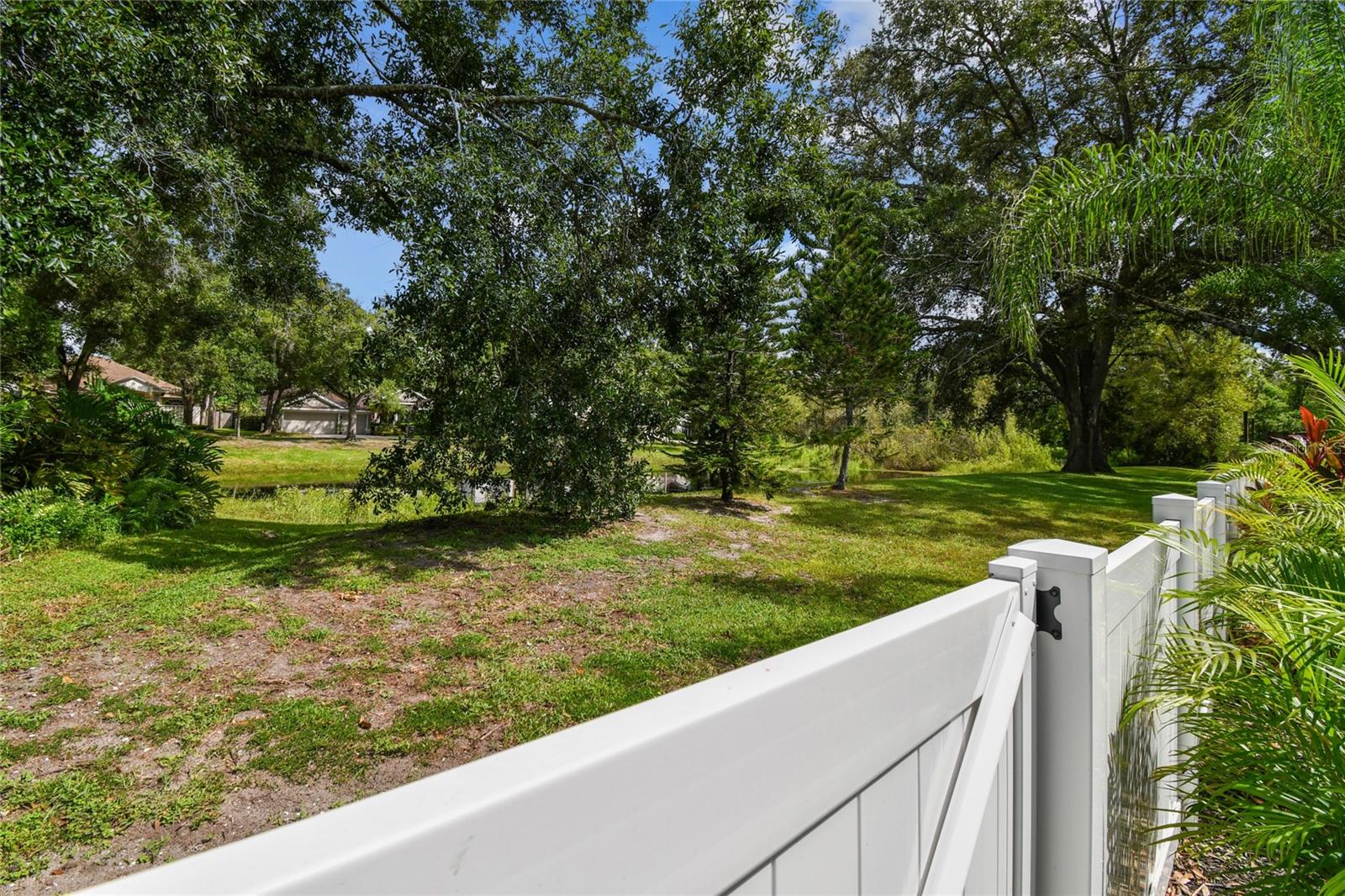Image 60 of 84 For 15005 Sunglow Court