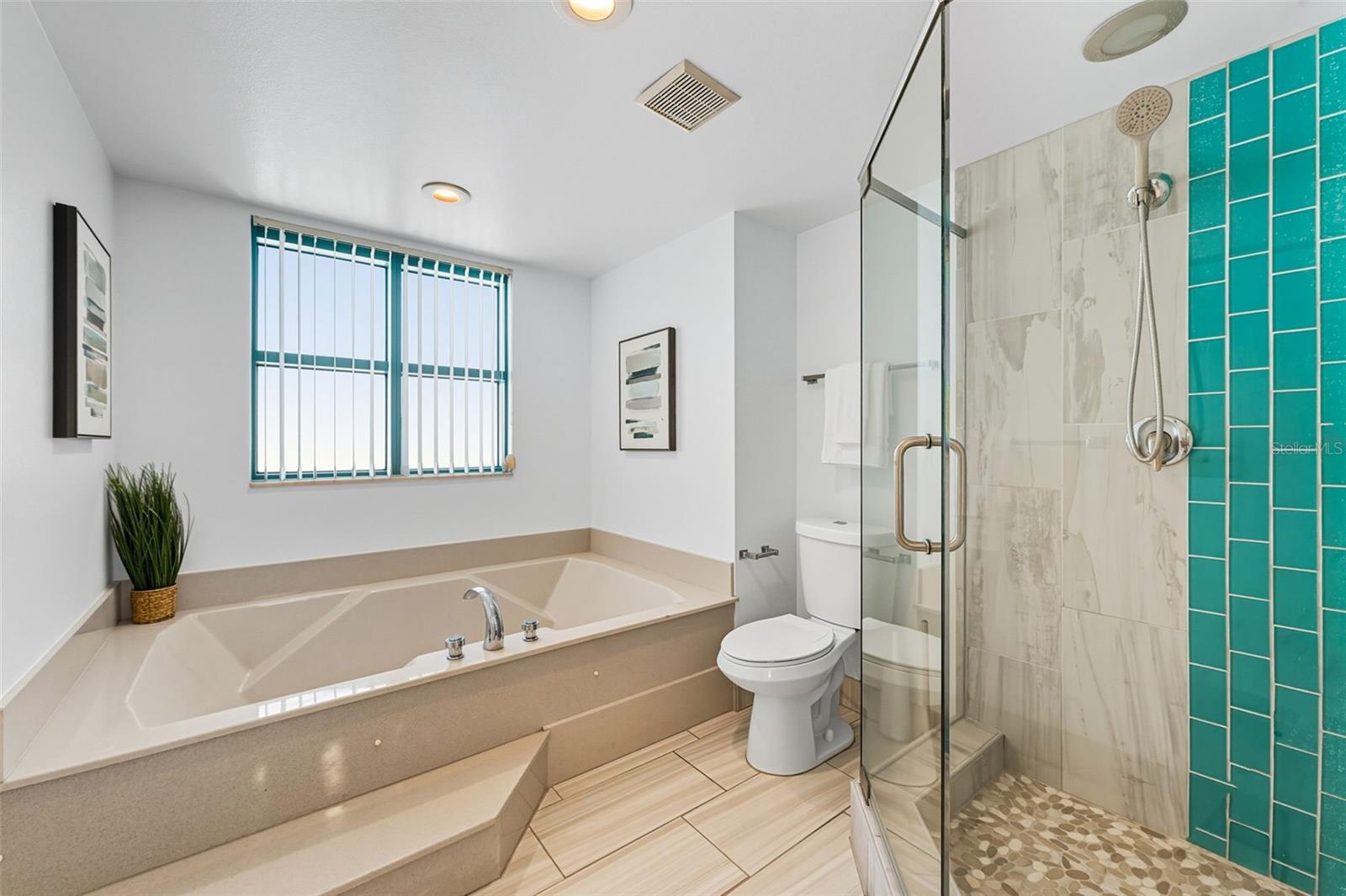 Image 14 of 50 For 1540 Gulf Boulevard 1805