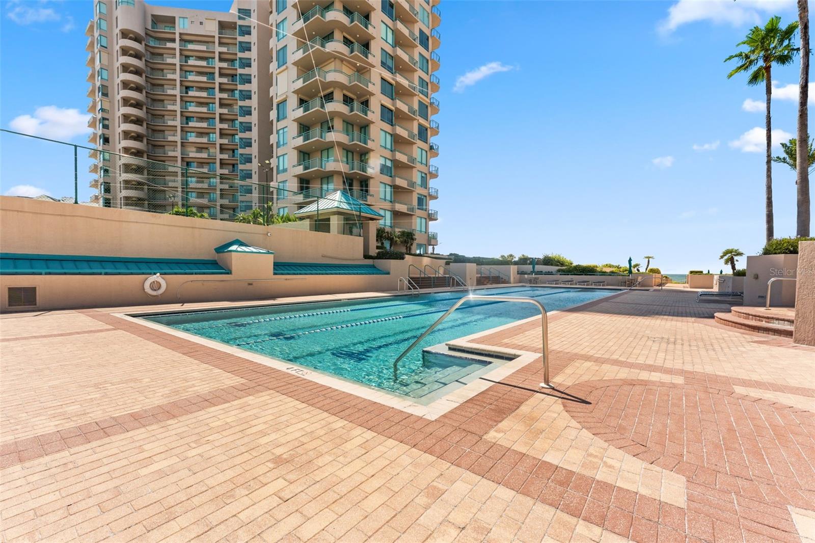 Image 27 of 50 For 1540 Gulf Boulevard 1805