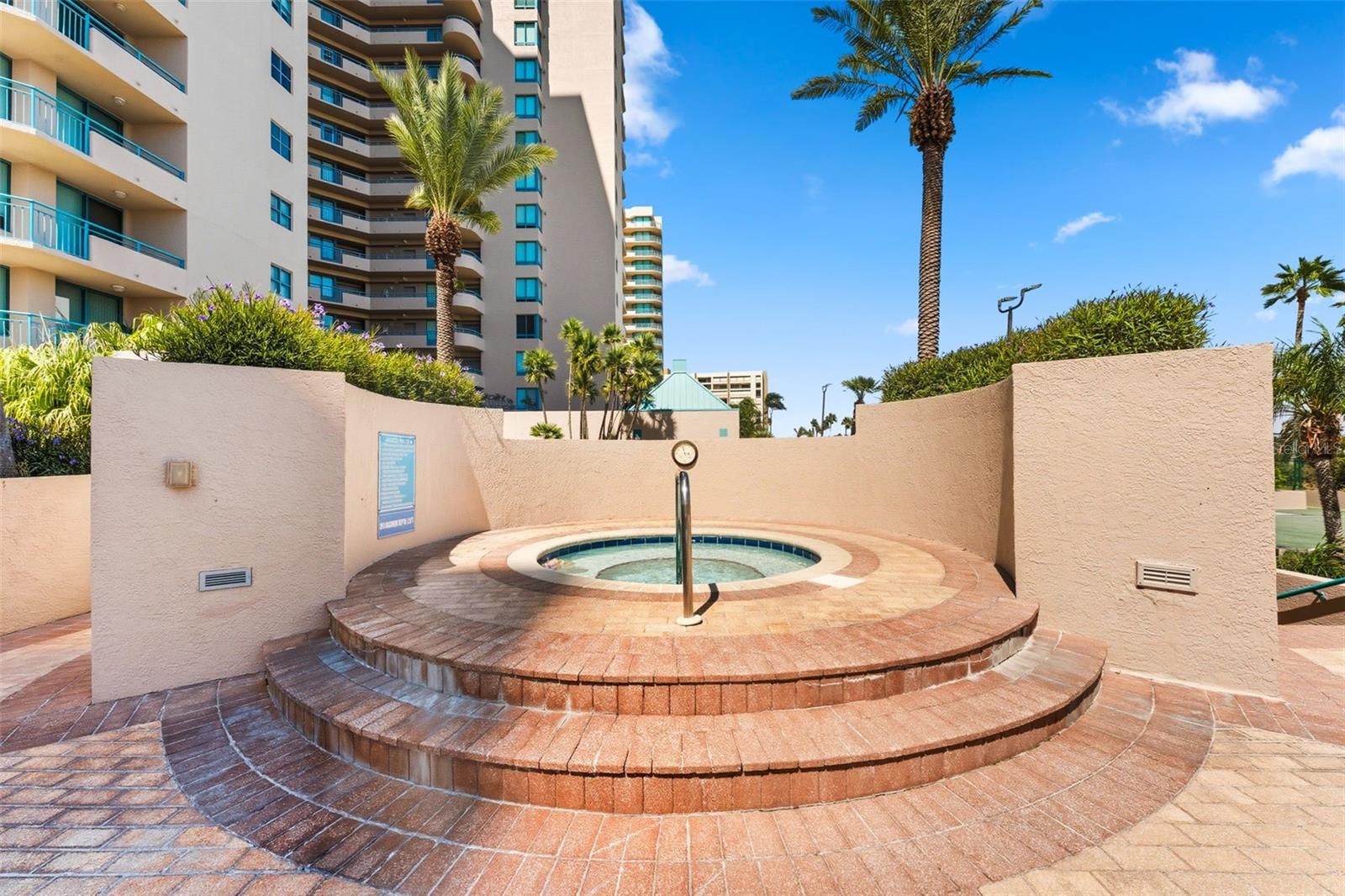 Image 29 of 50 For 1540 Gulf Boulevard 1805