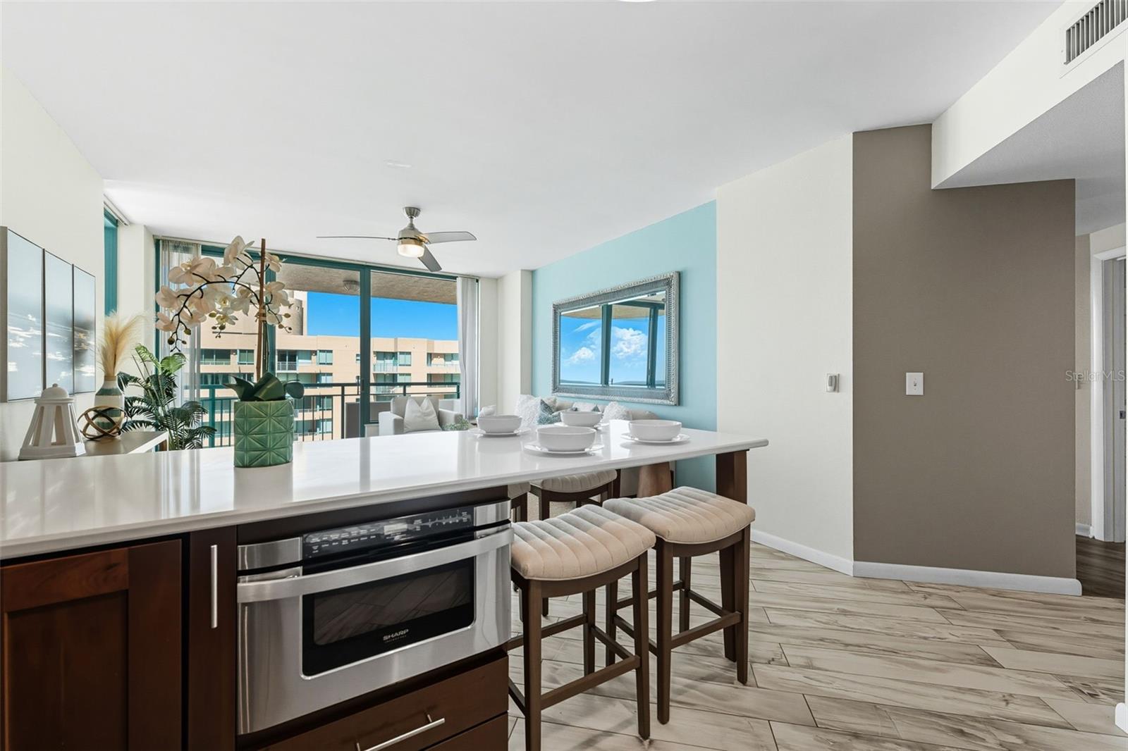 Image 4 of 50 For 1540 Gulf Boulevard 1805