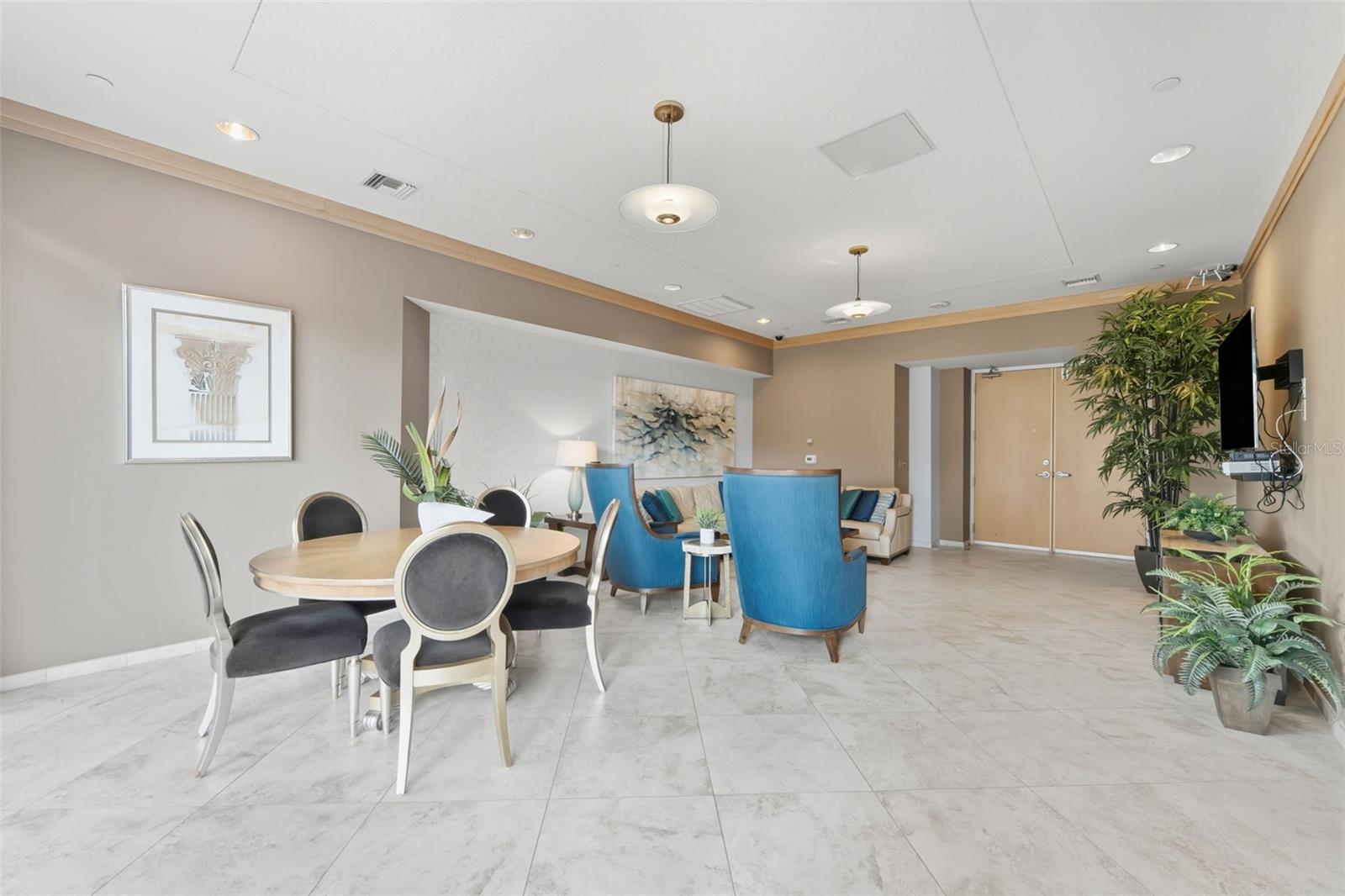 Image 52 of 68 For 1540 Gulf Boulevard 1805