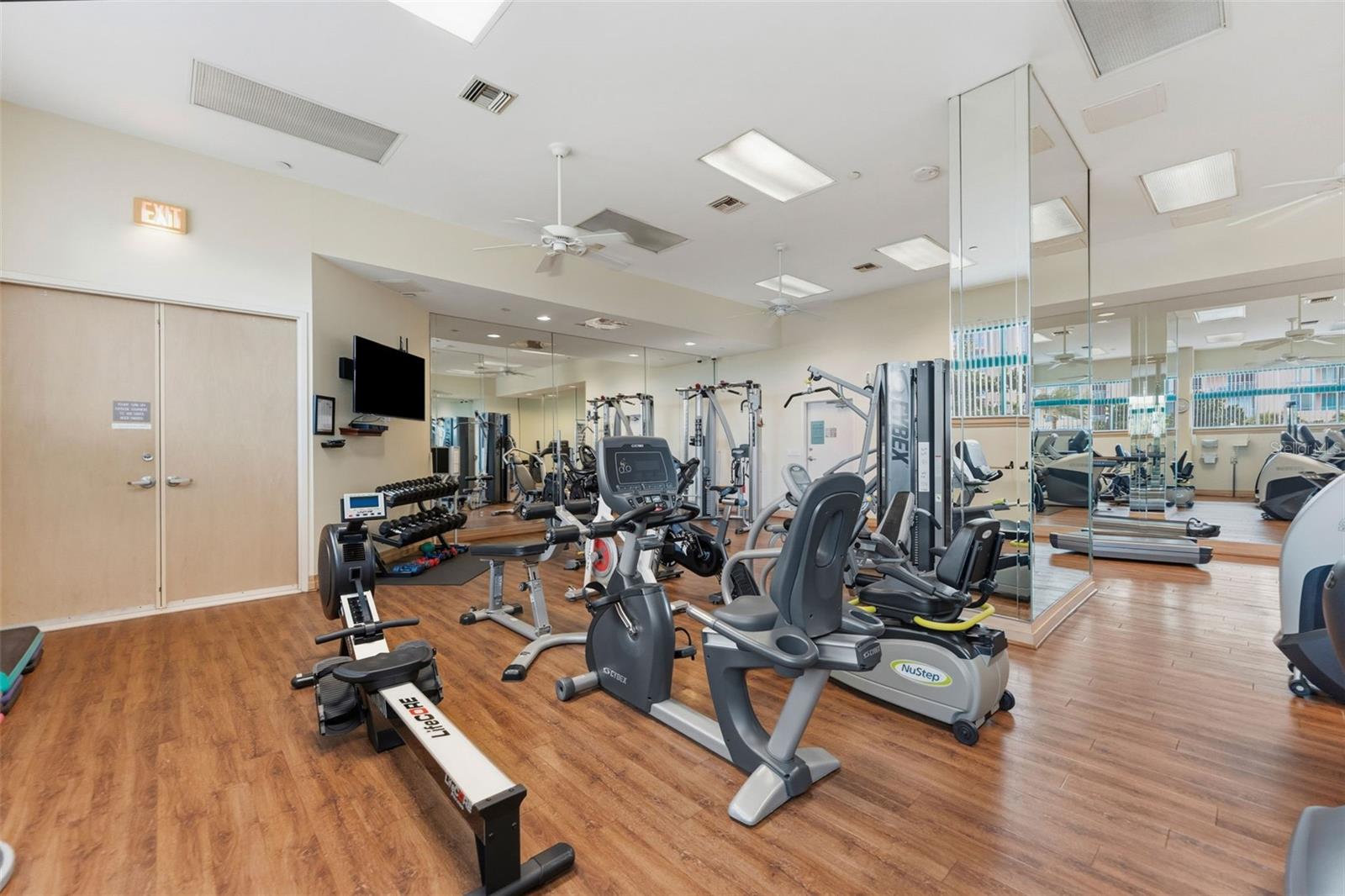 Image 64 of 68 For 1540 Gulf Boulevard 1805