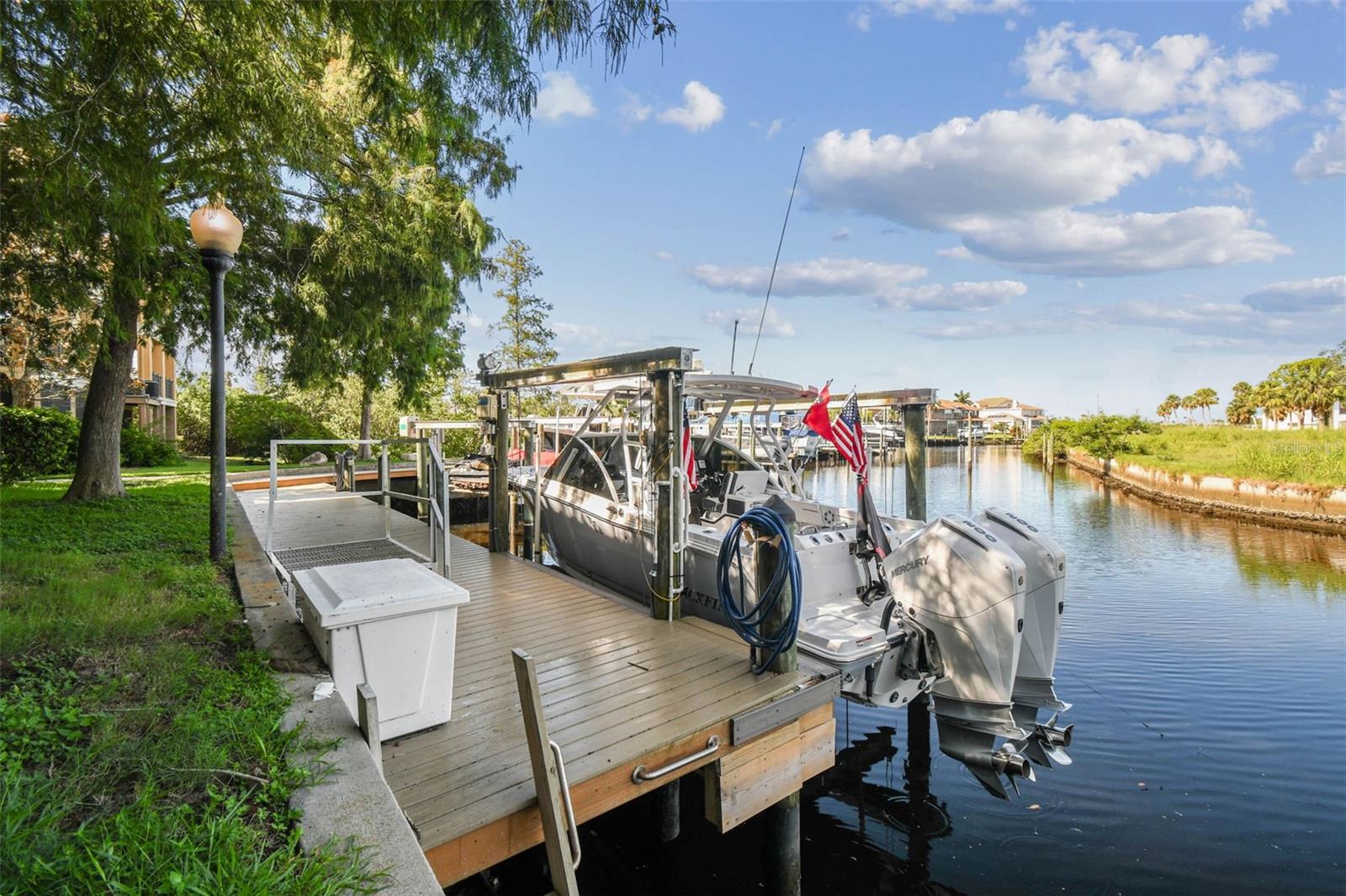 Image 35 of 44 For 6533 Channelside Drive