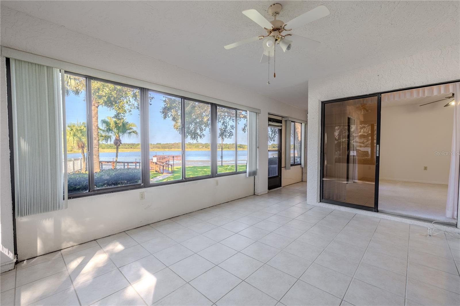 Image 21 of 51 For 2040 Lakeview Drive 101