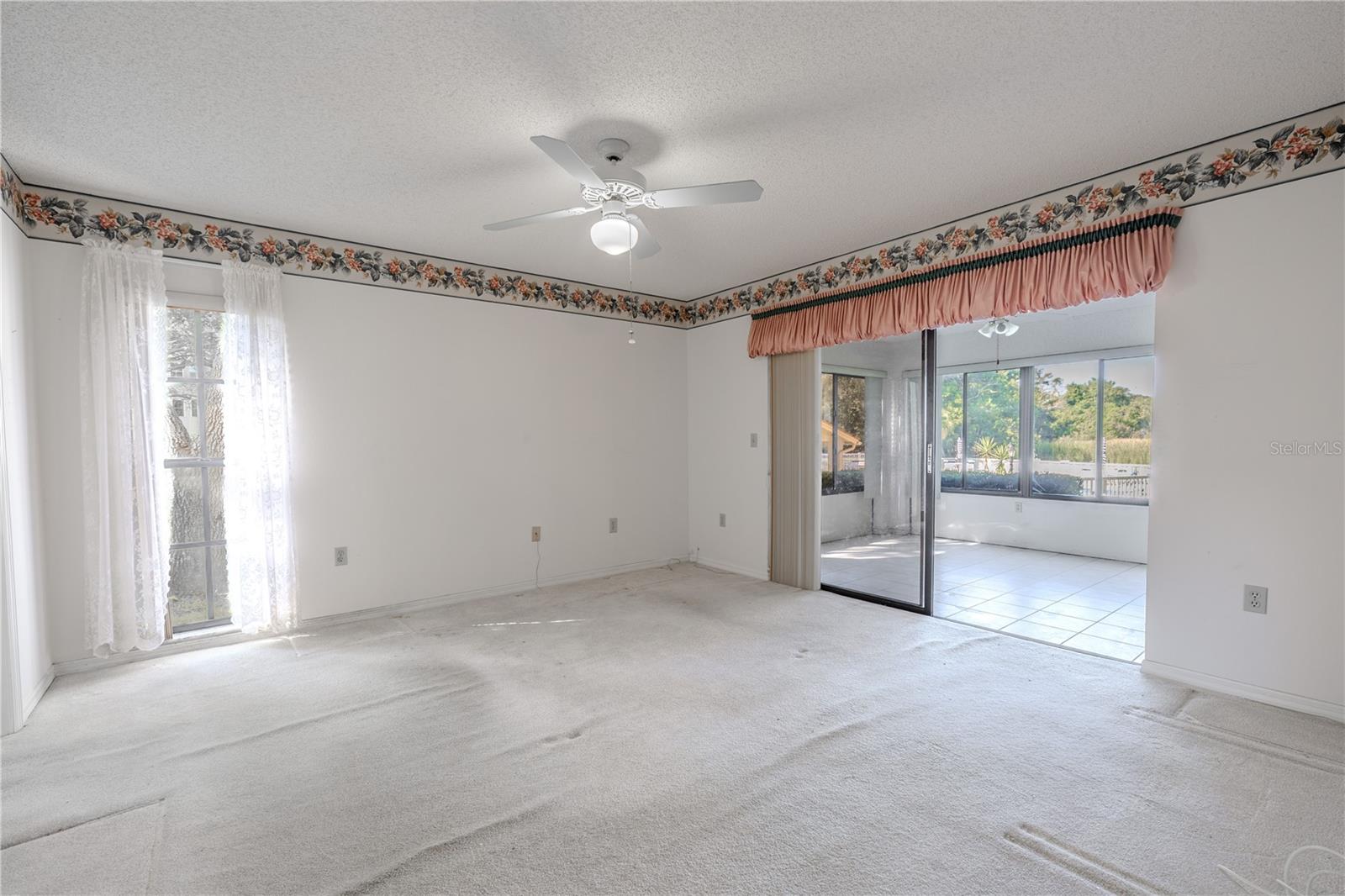 Image 27 of 51 For 2040 Lakeview Drive 101