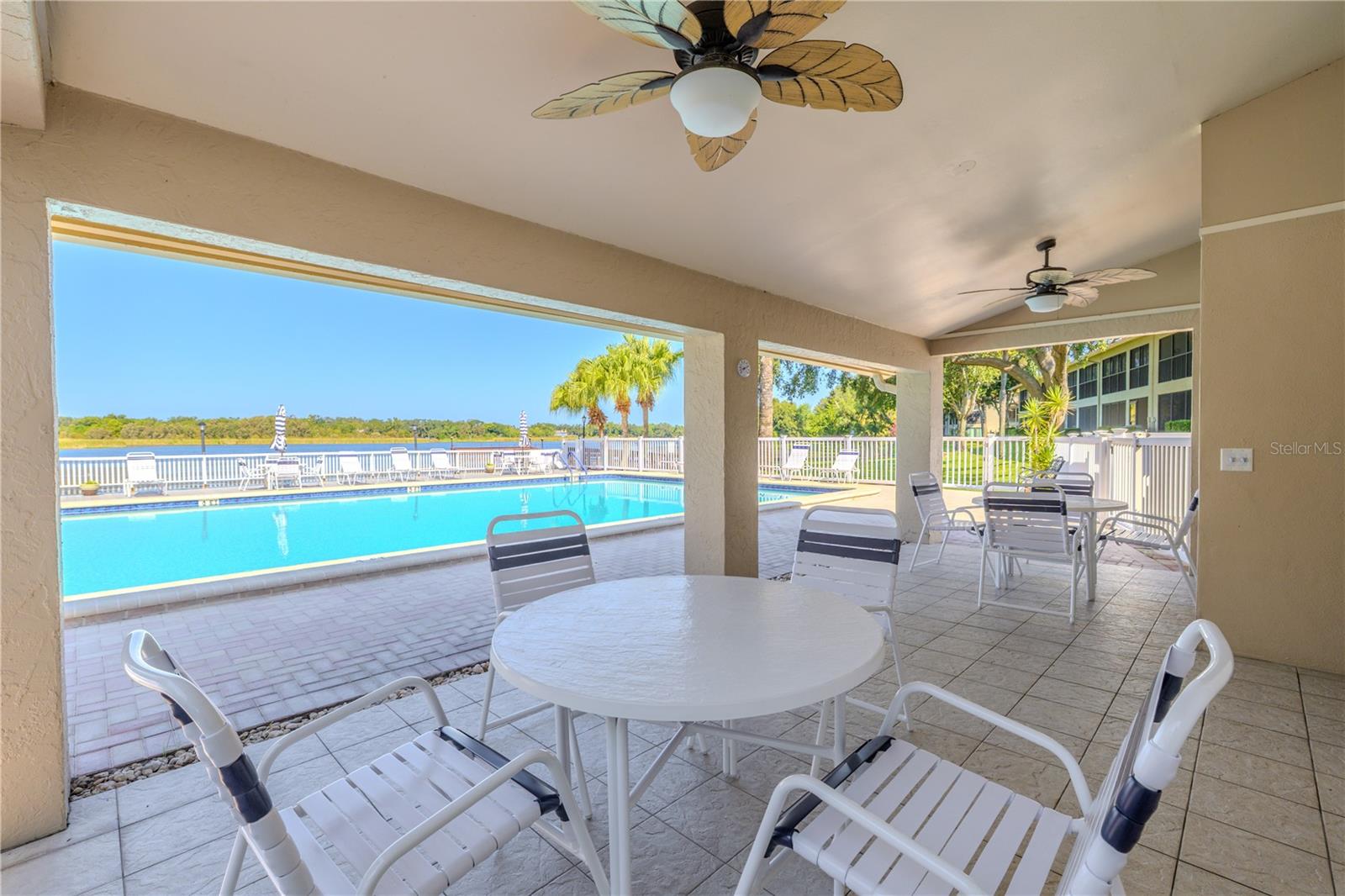 Image 43 of 51 For 2040 Lakeview Drive 101