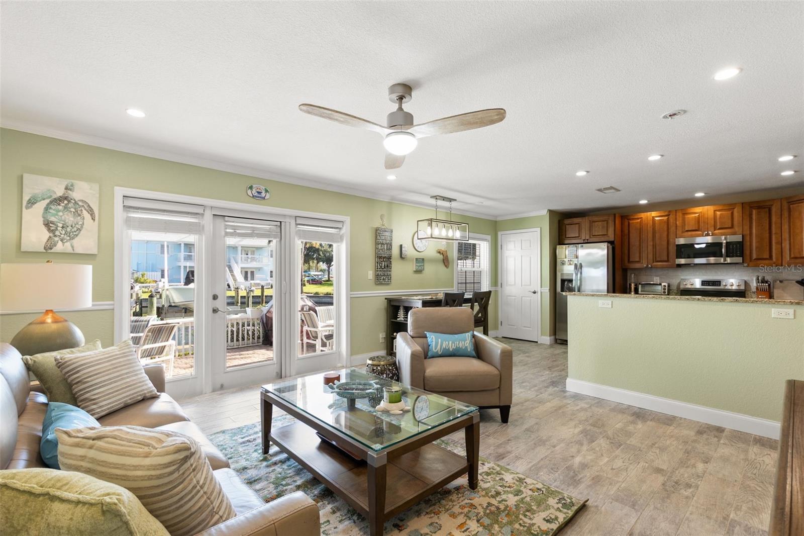 Image 3 of 45 For 5243 Beach Drive Se B