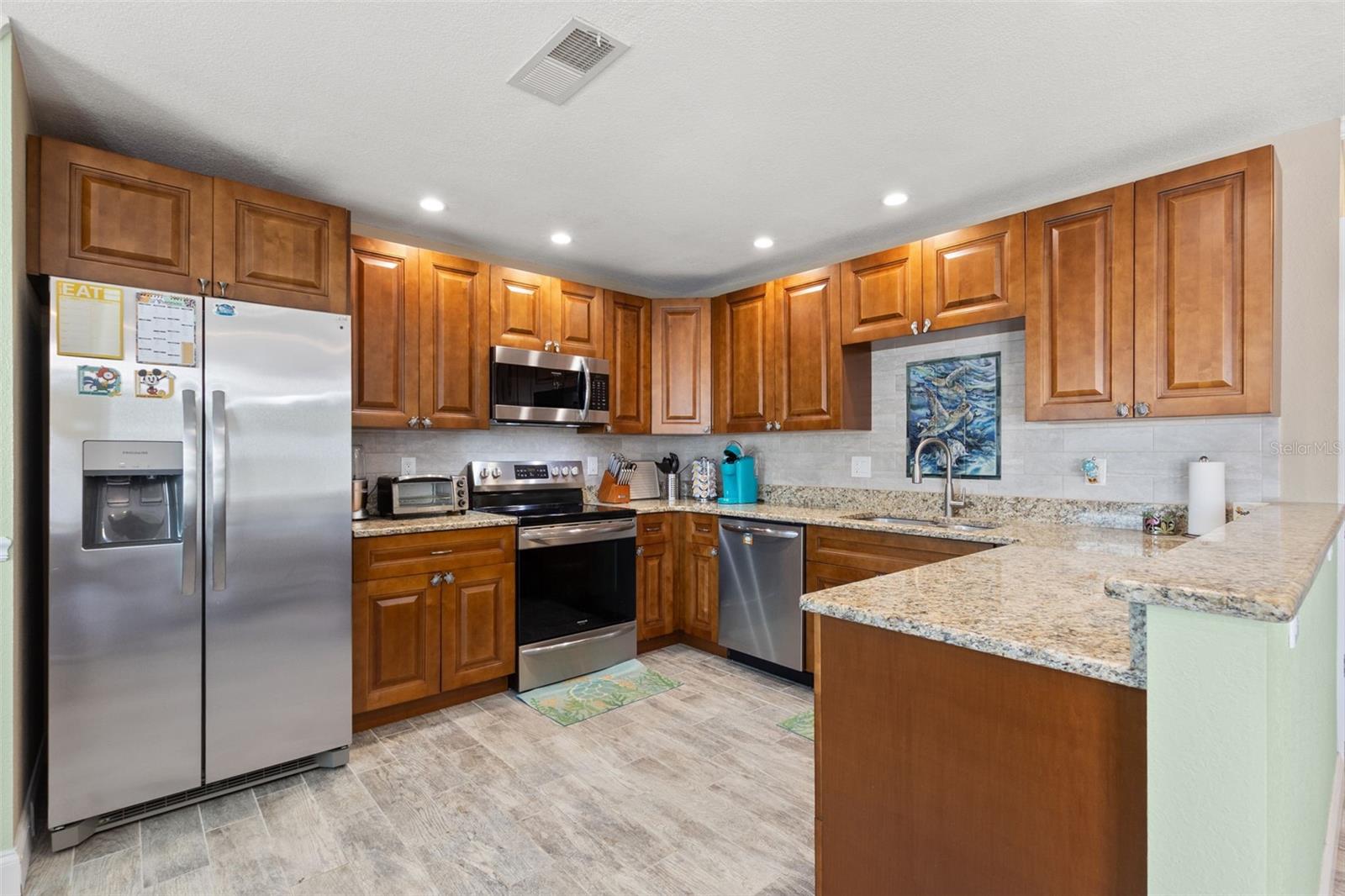 Image 9 of 45 For 5243 Beach Drive Se B