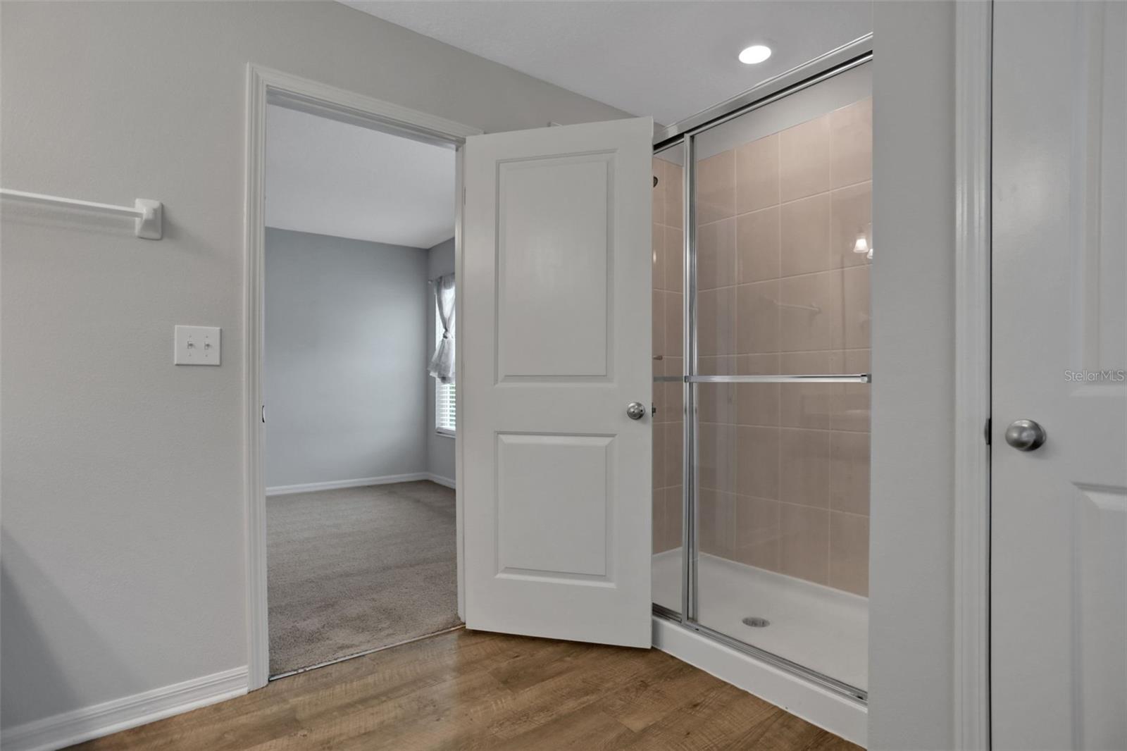Image 11 of 30 For 3006 Thelma Street 1-2