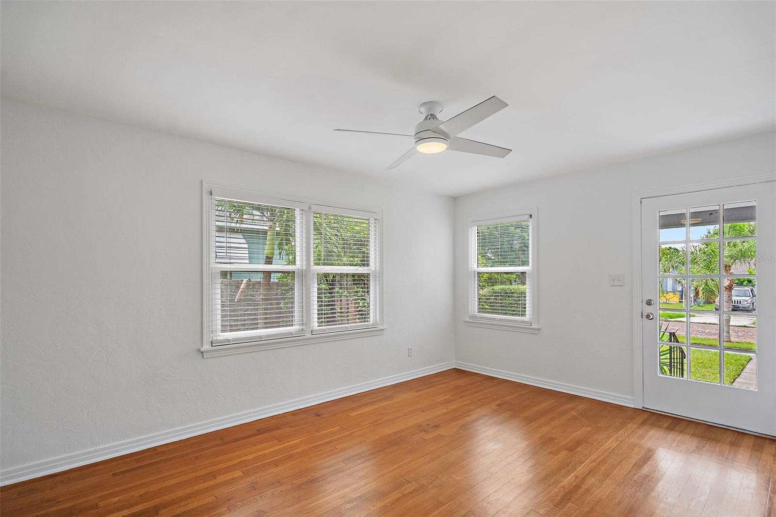 Image 9 of 34 For 4635 2nd Avenue N