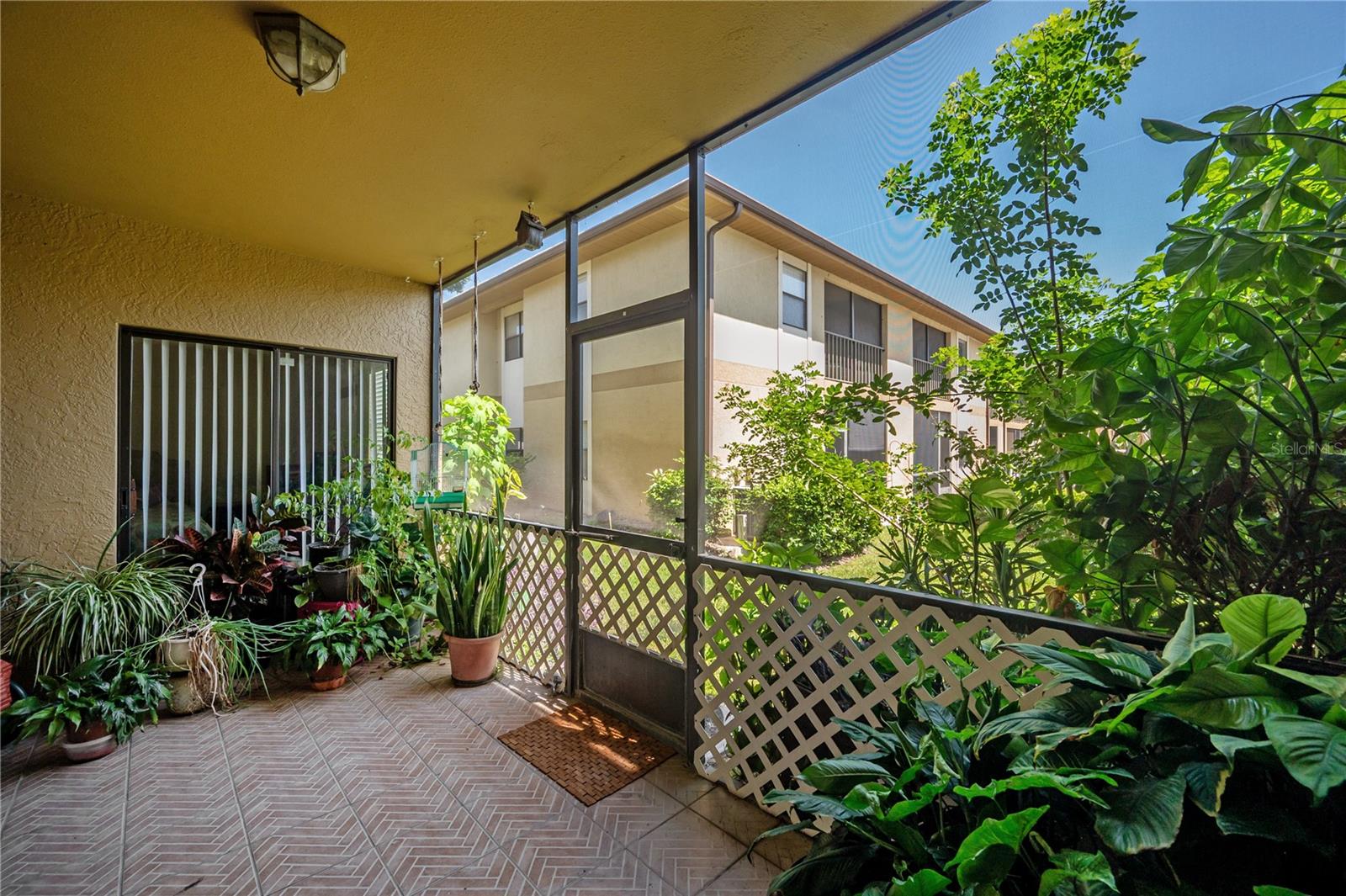 Image 24 of 31 For 12261 Sailwinds Drive 103