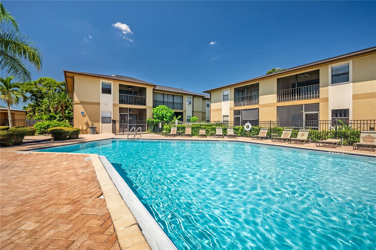 Image 29 of 31 For 12261 Sailwinds Drive 103