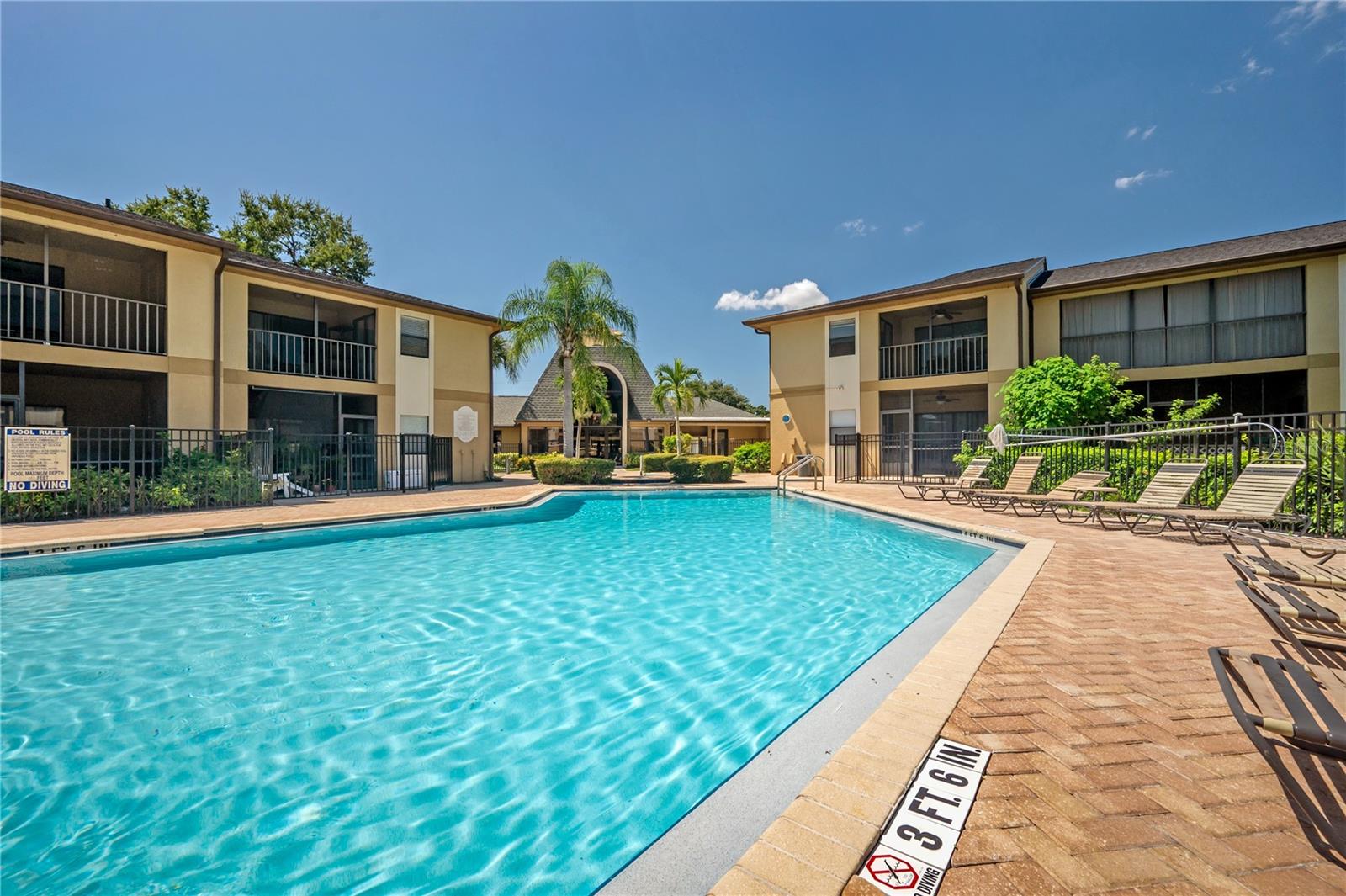 Image 30 of 31 For 12261 Sailwinds Drive 103