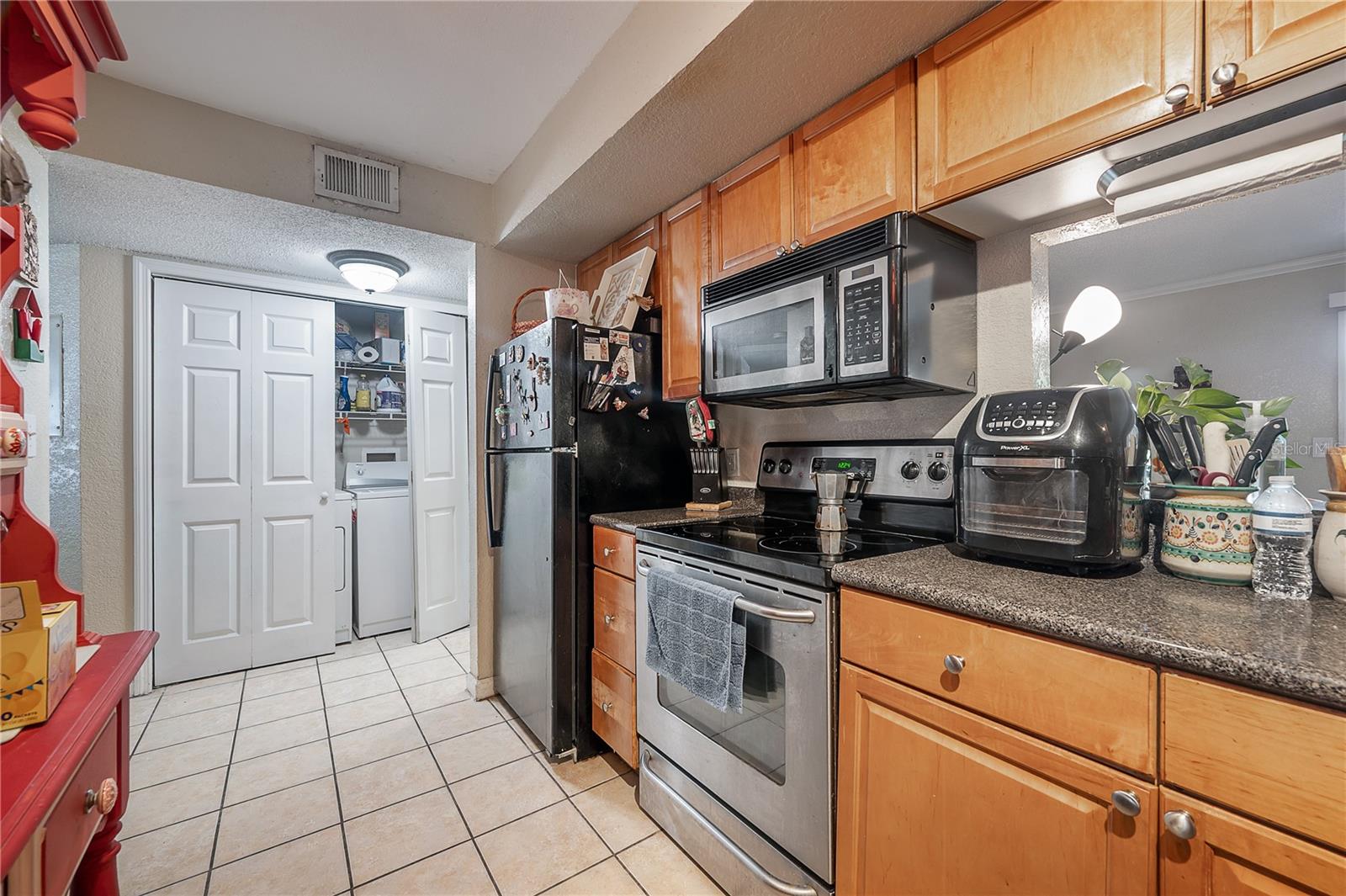Image 4 of 31 For 12261 Sailwinds Drive 103