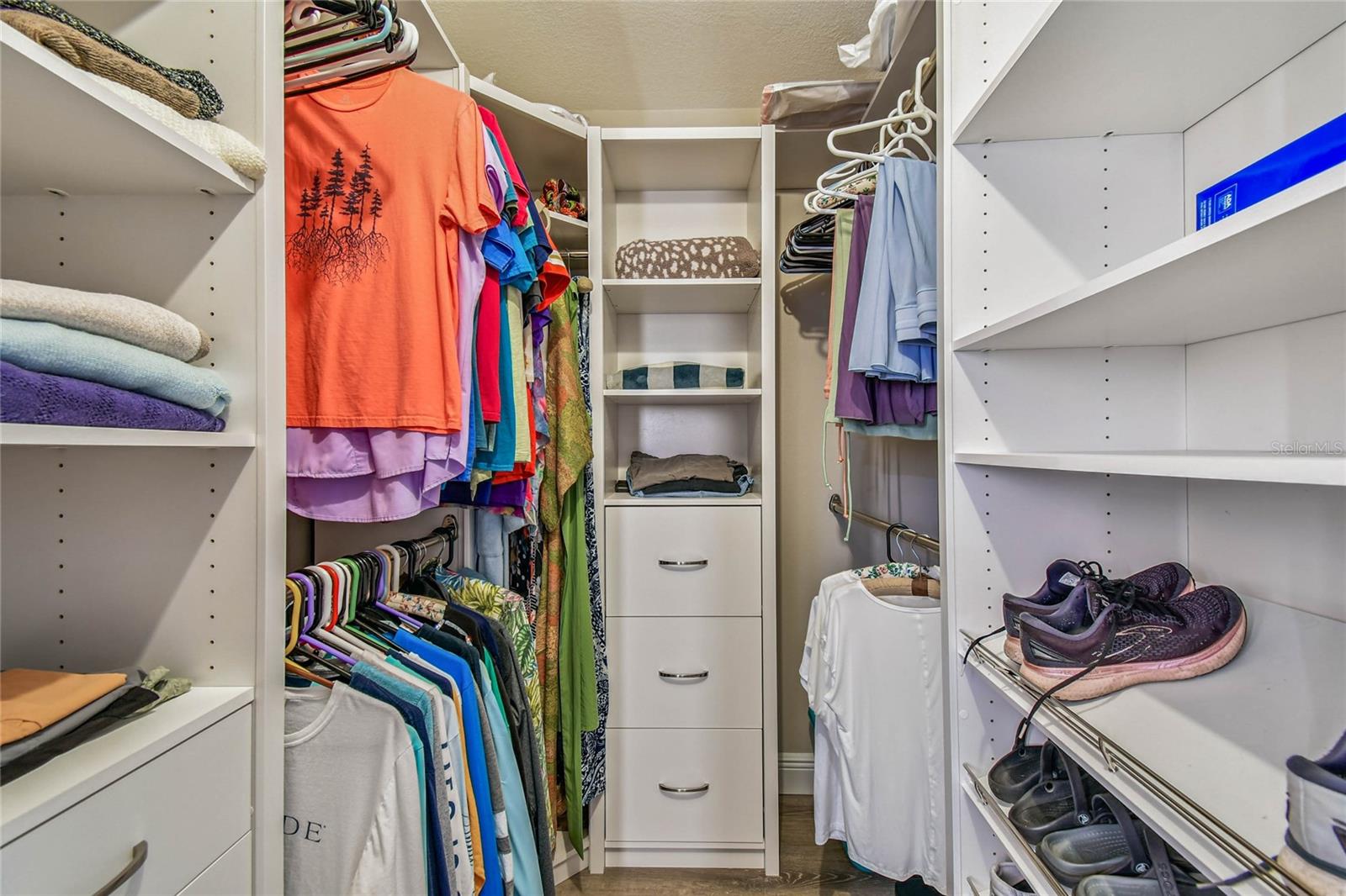 Image 31 of 75 For 2651 Michael Place 107