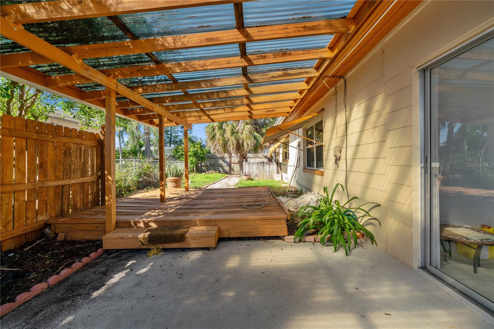 Image 11 of 81 For 6903 Shore Drive S