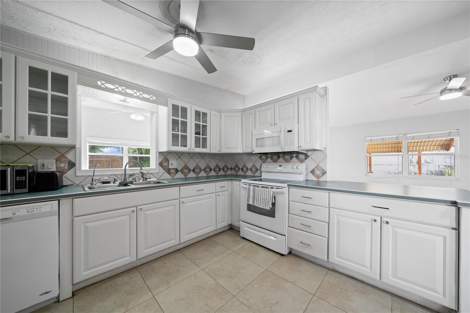 Image 16 of 81 For 6903 Shore Drive S