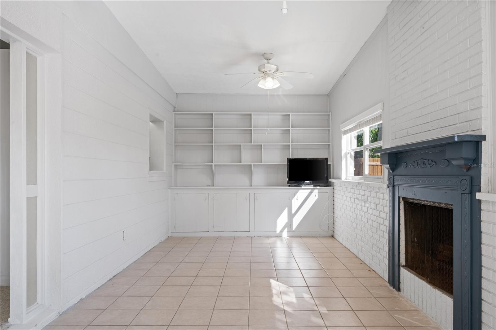 Image 21 of 81 For 6903 Shore Drive S