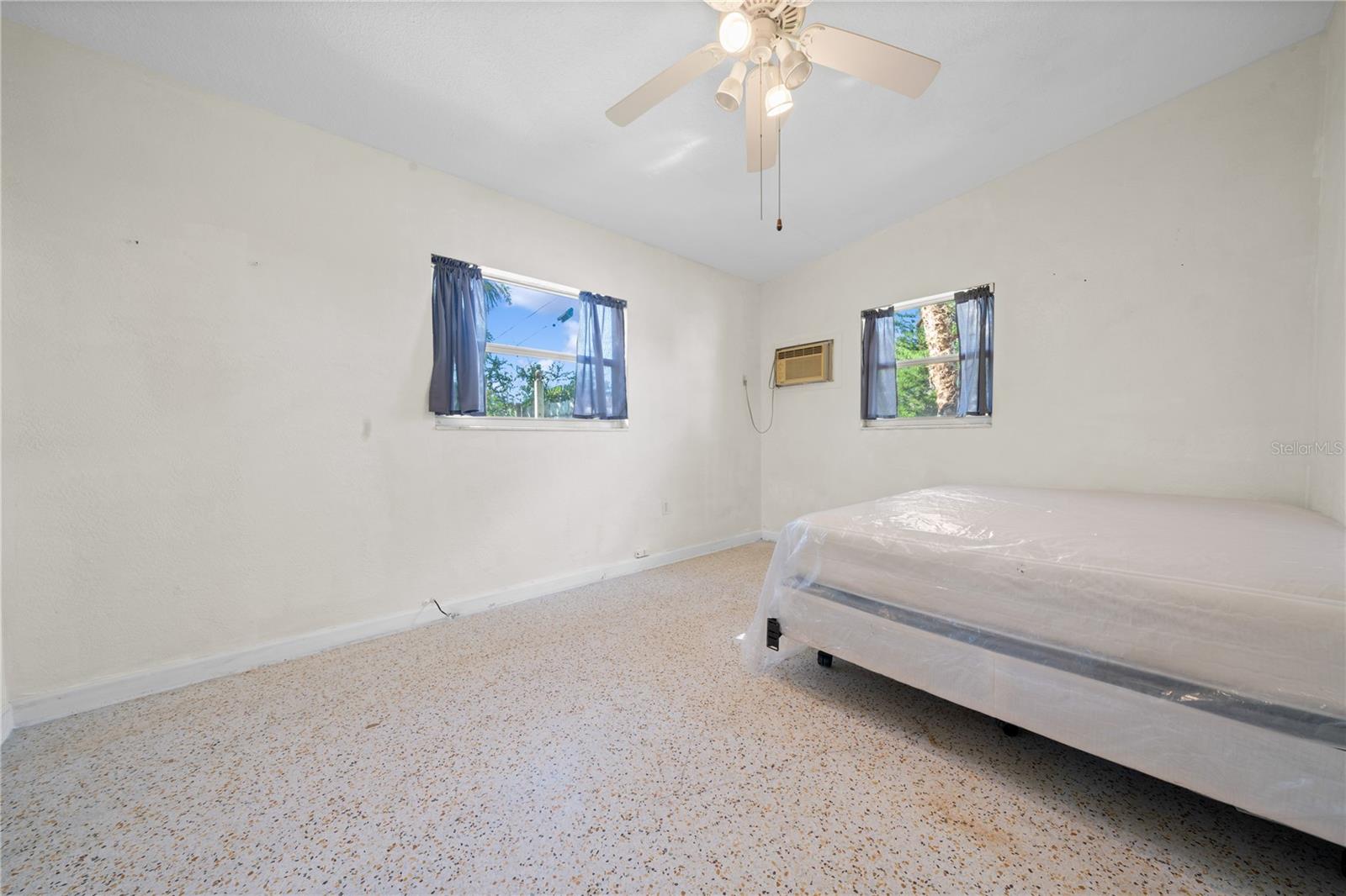 Image 28 of 81 For 6903 Shore Drive S