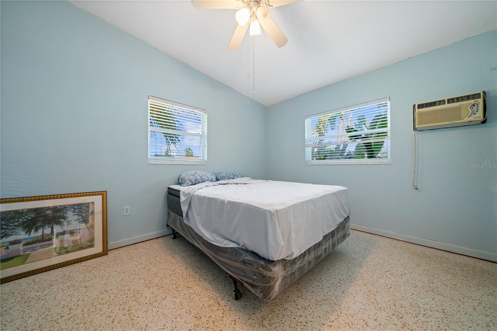 Image 30 of 81 For 6903 Shore Drive S