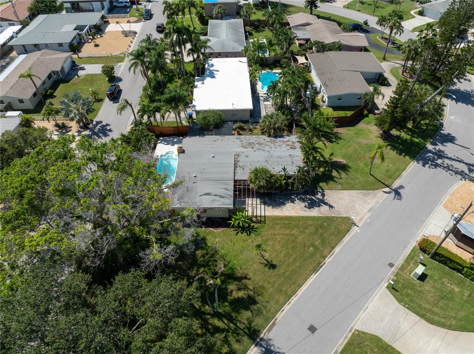 Image 42 of 81 For 6903 Shore Drive S